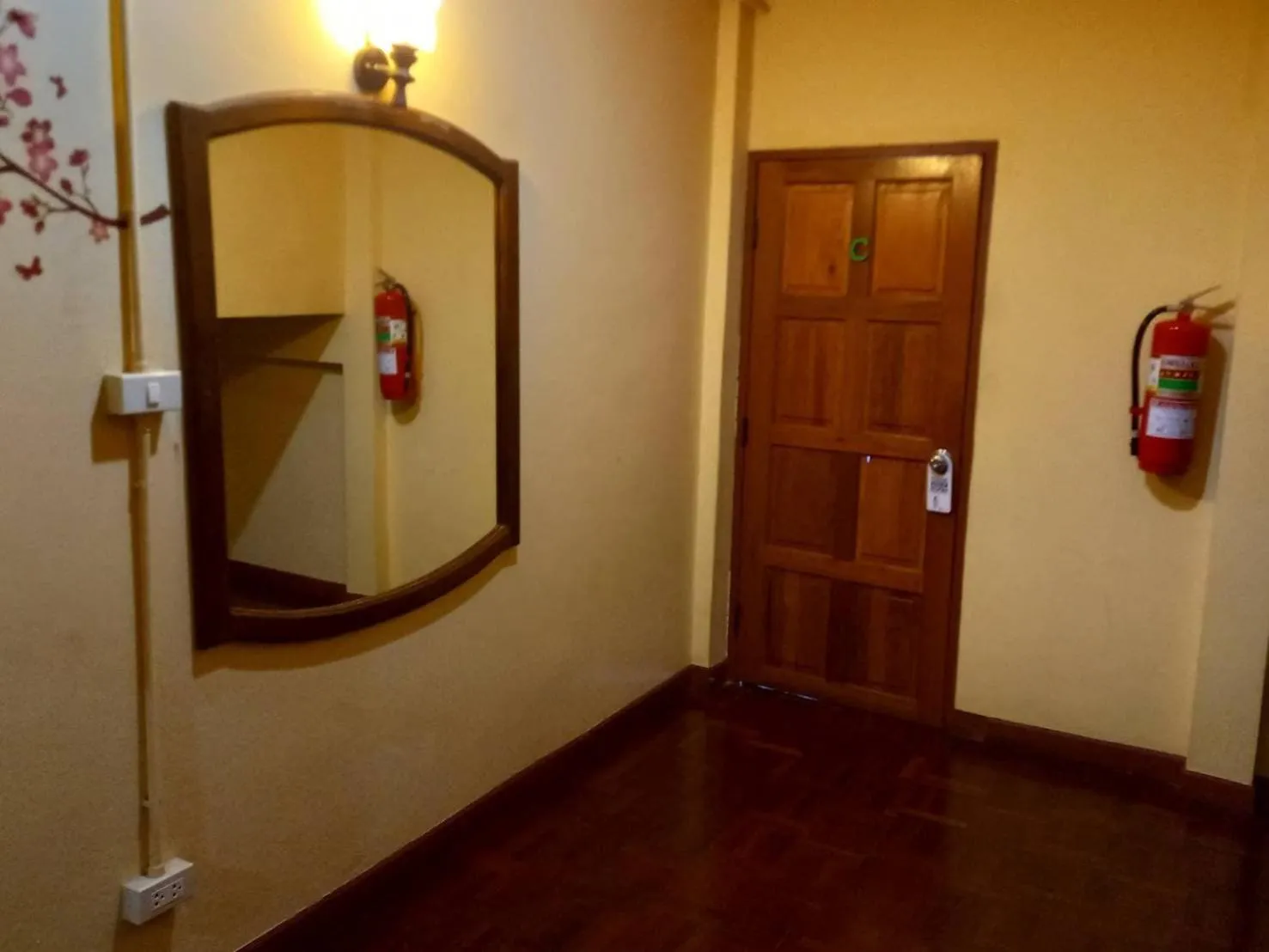 Chiangmai First House & Tour