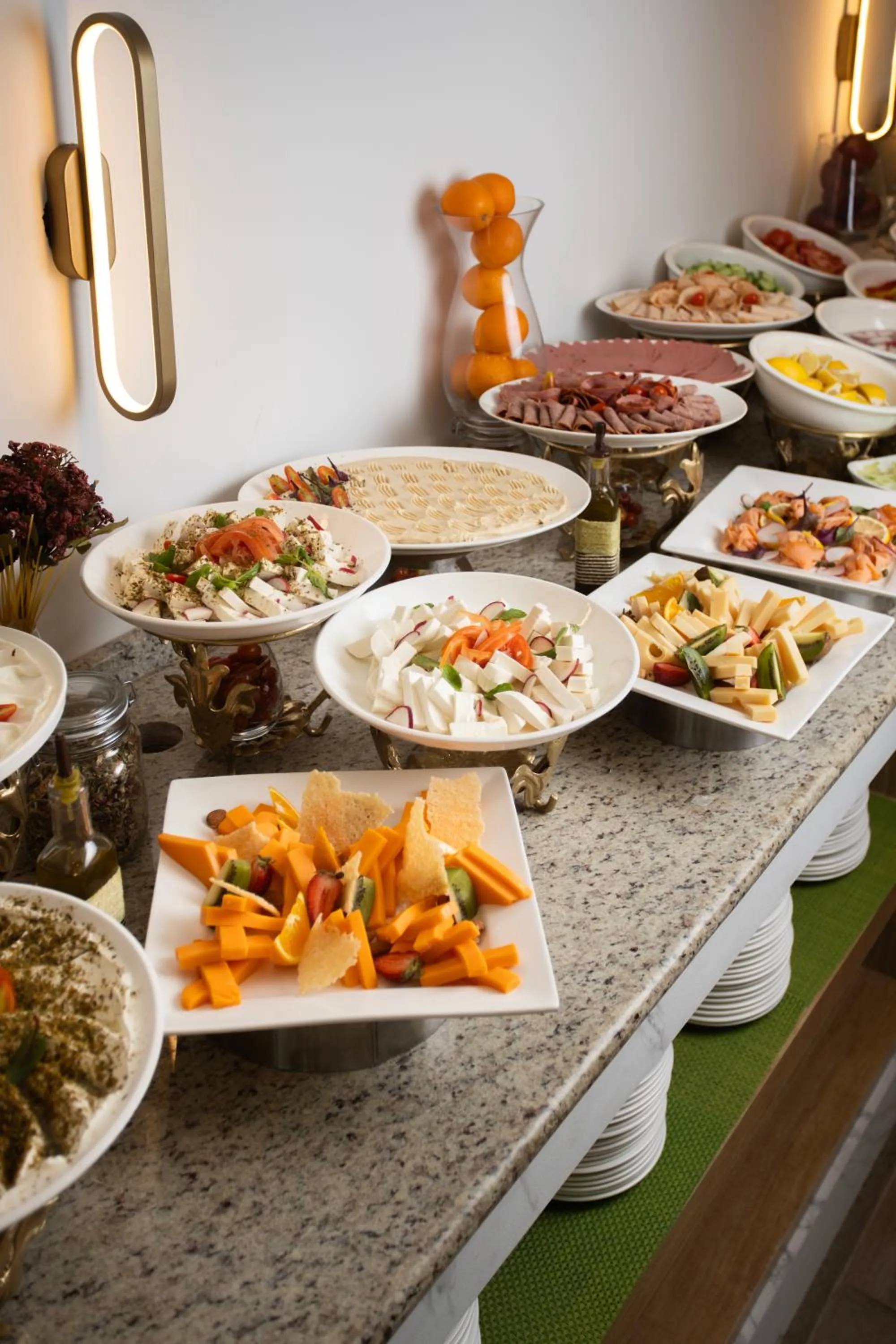 Food and drinks in Bratus Hotel