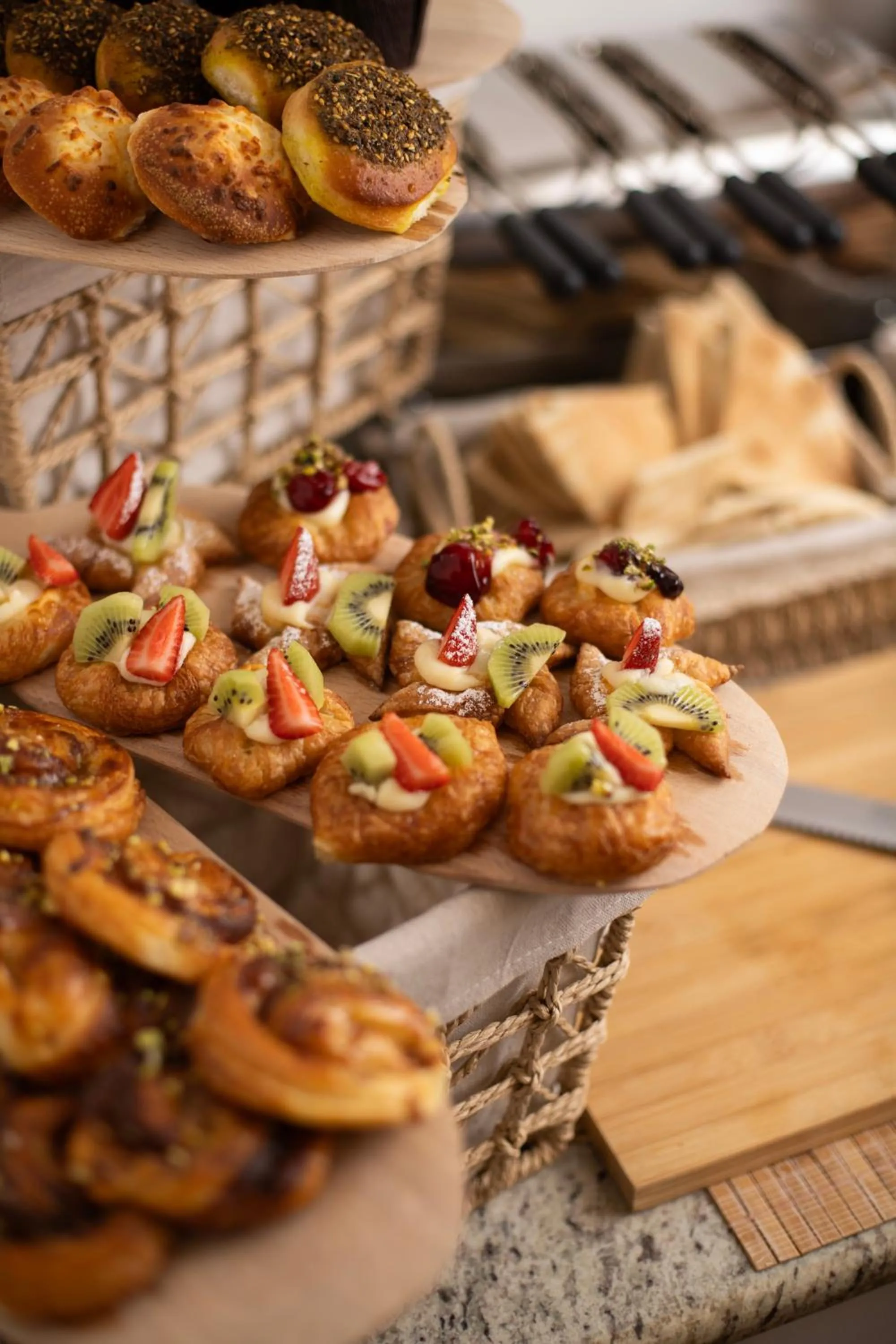 Food and drinks in Bratus Hotel