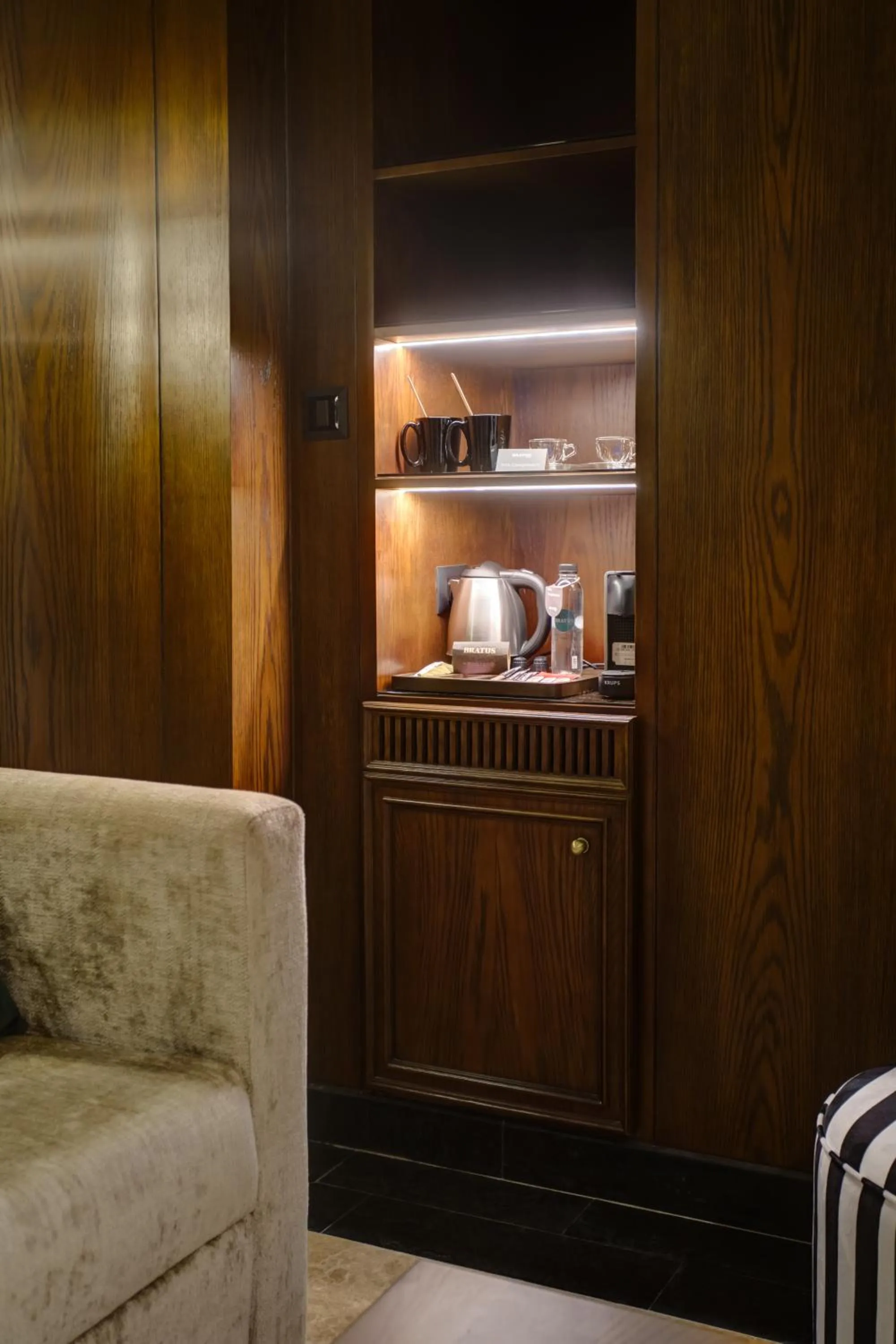 Kitchen or kitchenette in Bratus Hotel