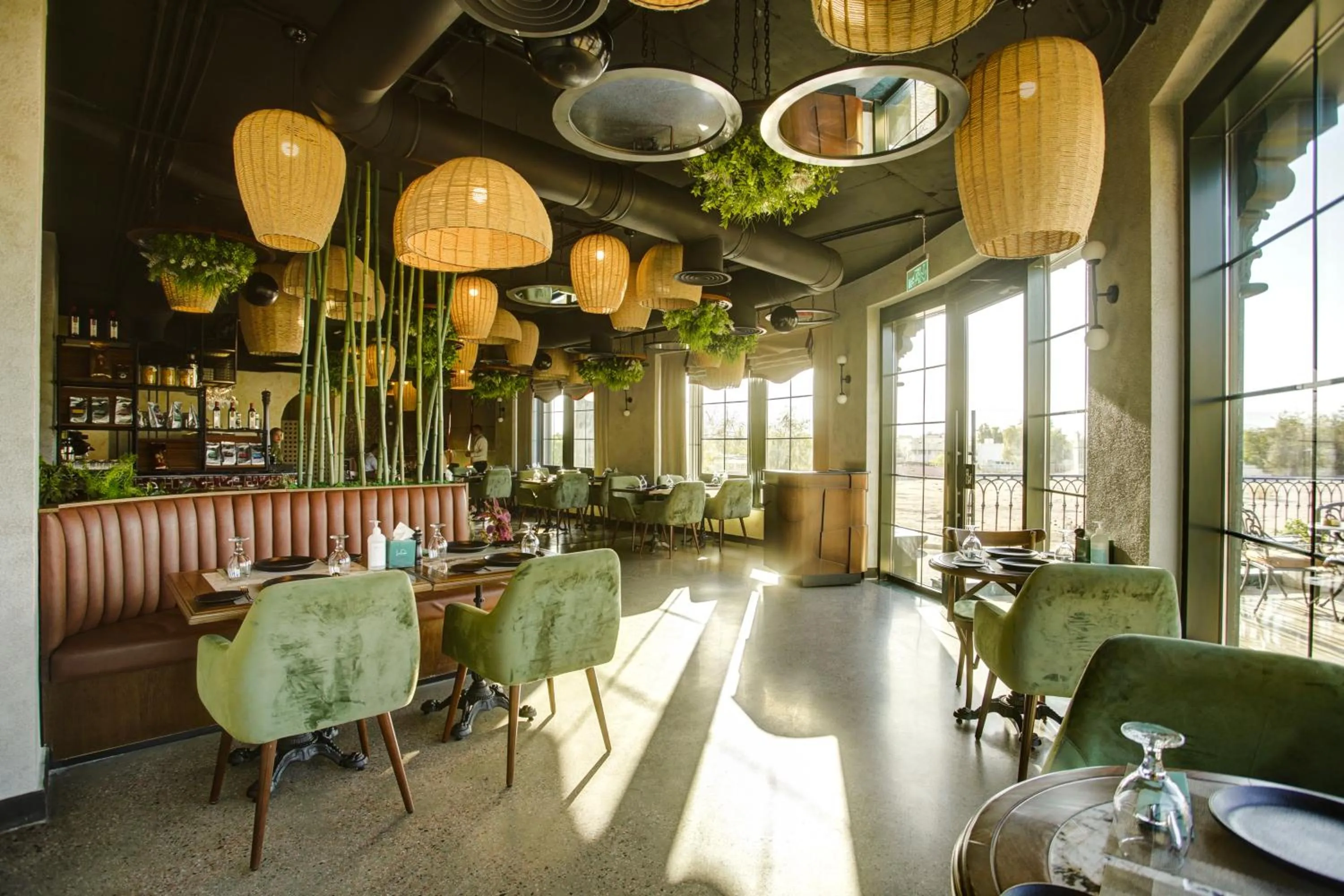 Restaurant/places to eat in Bratus Hotel