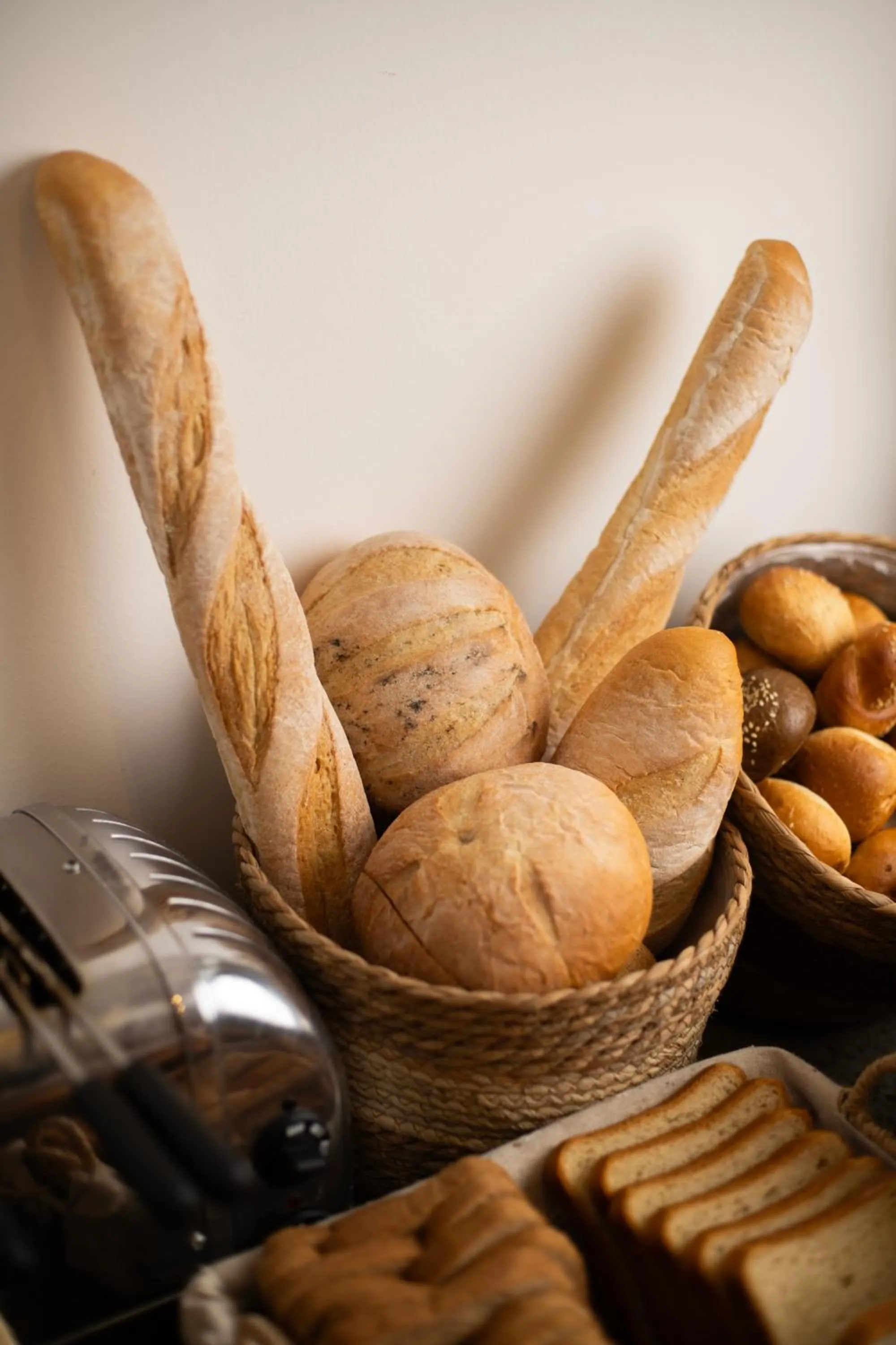 Restaurant/places to eat in Bratus Hotel