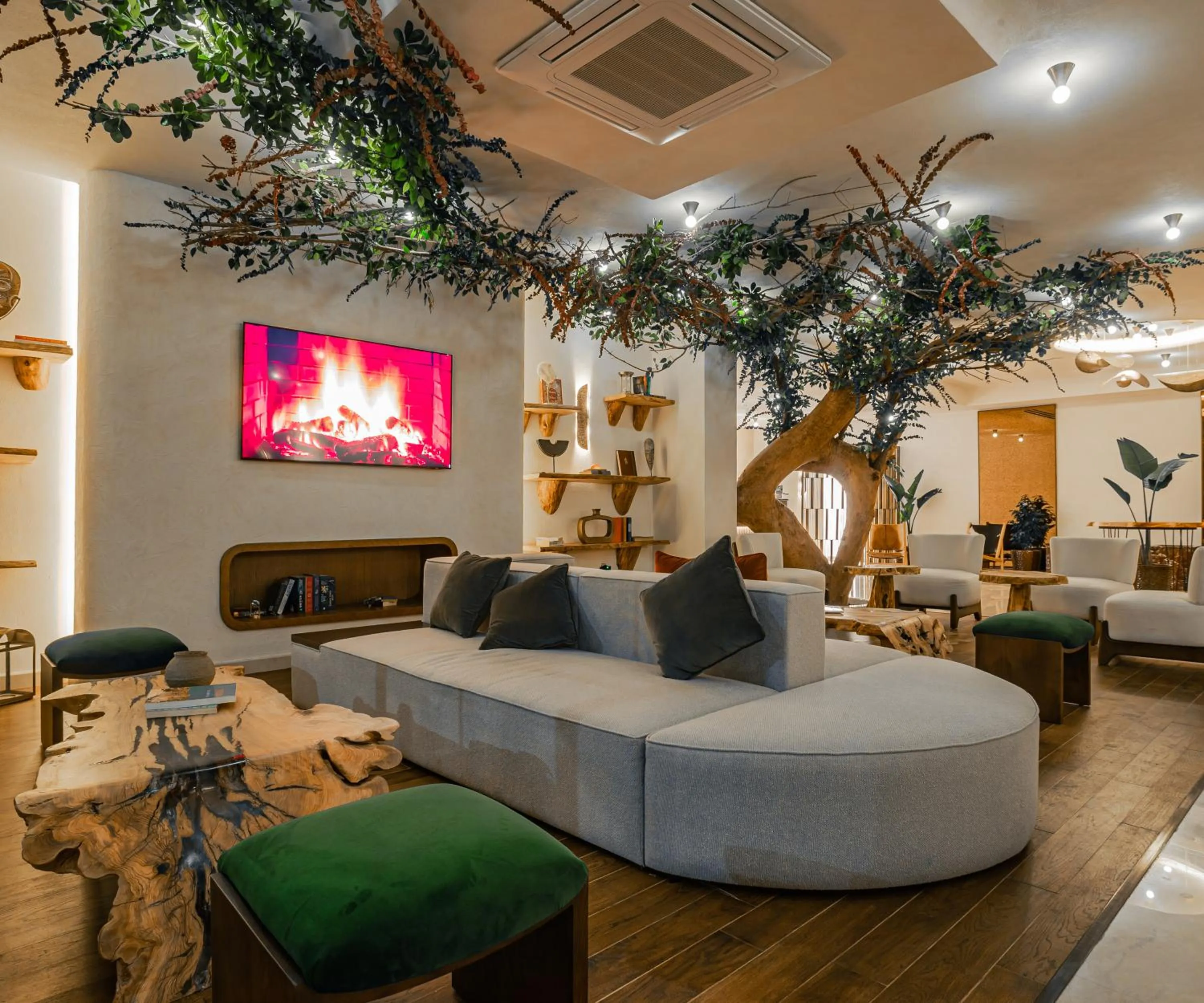 Lobby or reception in Bratus Hotel