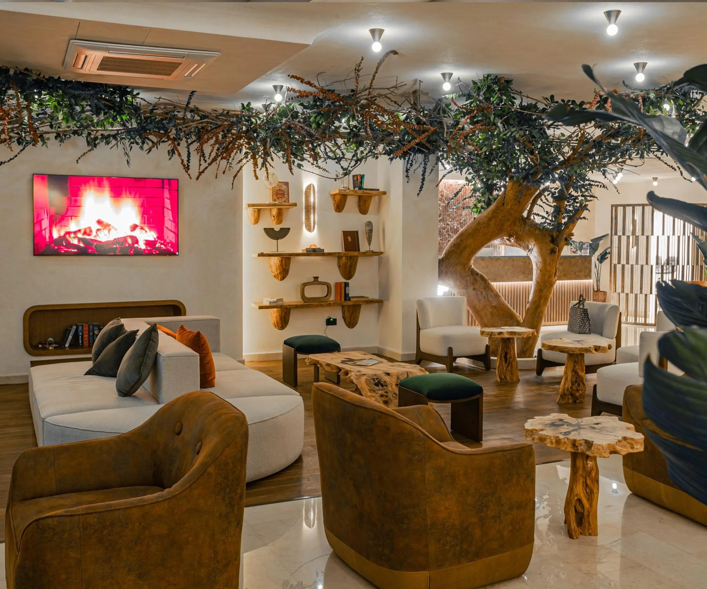 Lobby or reception in Bratus Hotel