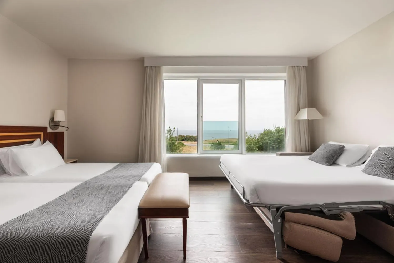 Photo of the whole room, Bed in Eurostars Ciudad de La Coruña