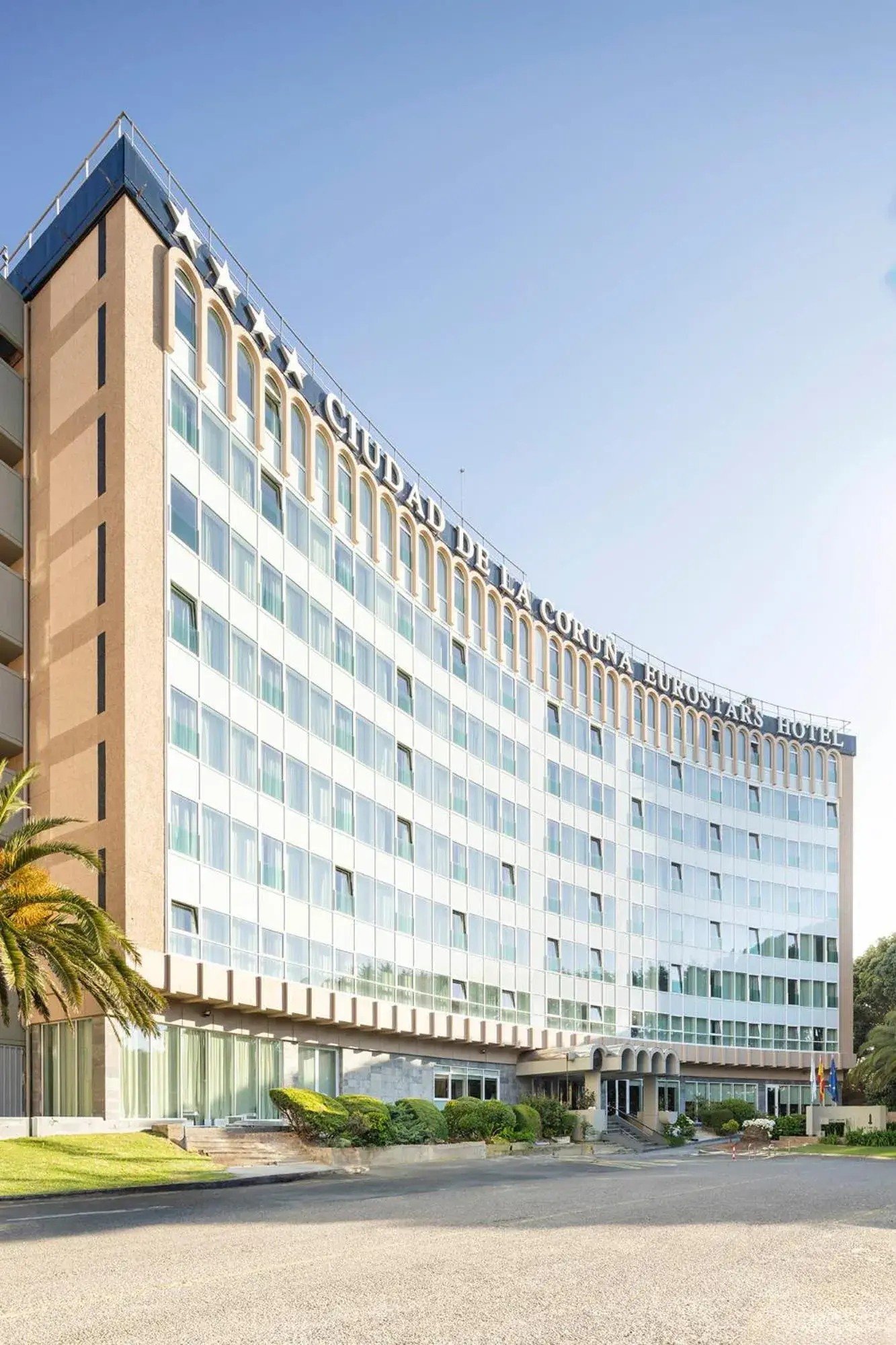 Property building in Eurostars Ciudad de La Coruña Property building in Eurostars Ciudad de La Coruña