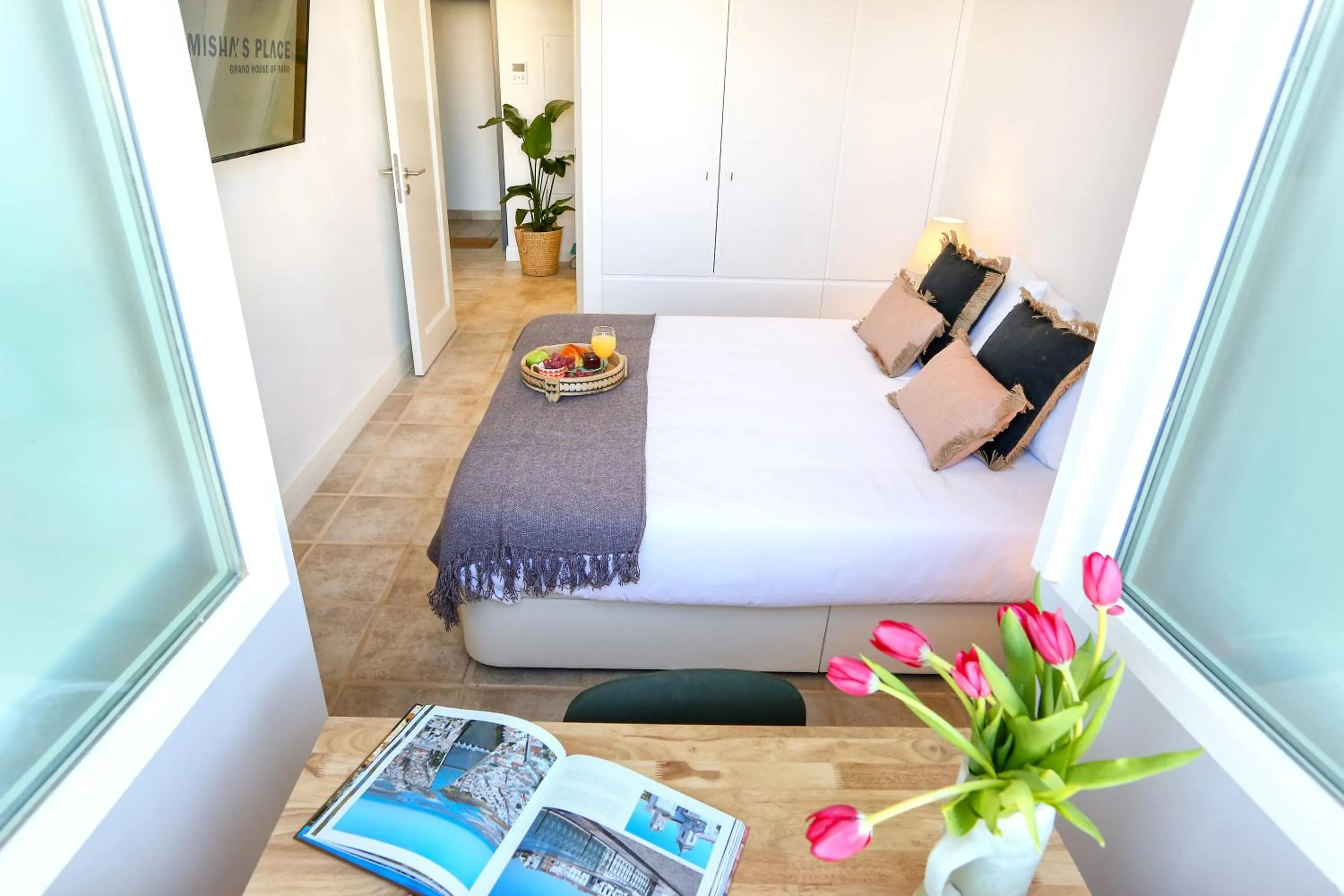 Hot Breeze Apartment