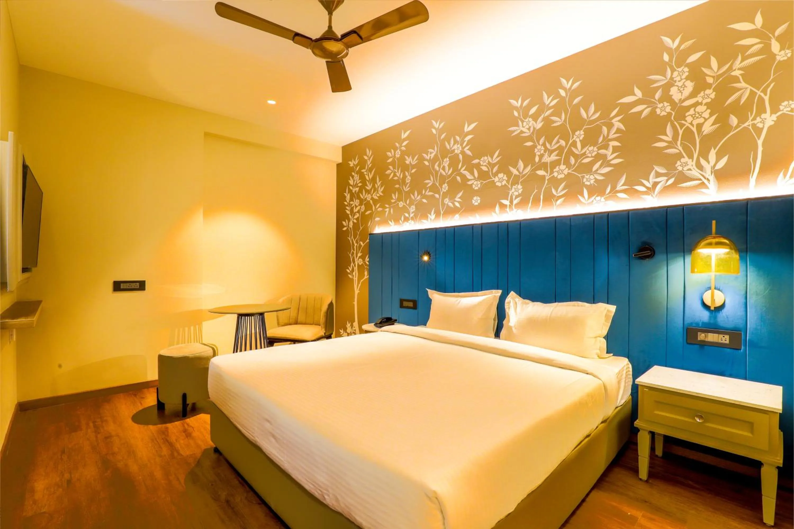 Bed in 7 Apple Hotel Jal Mahal, Jaipur