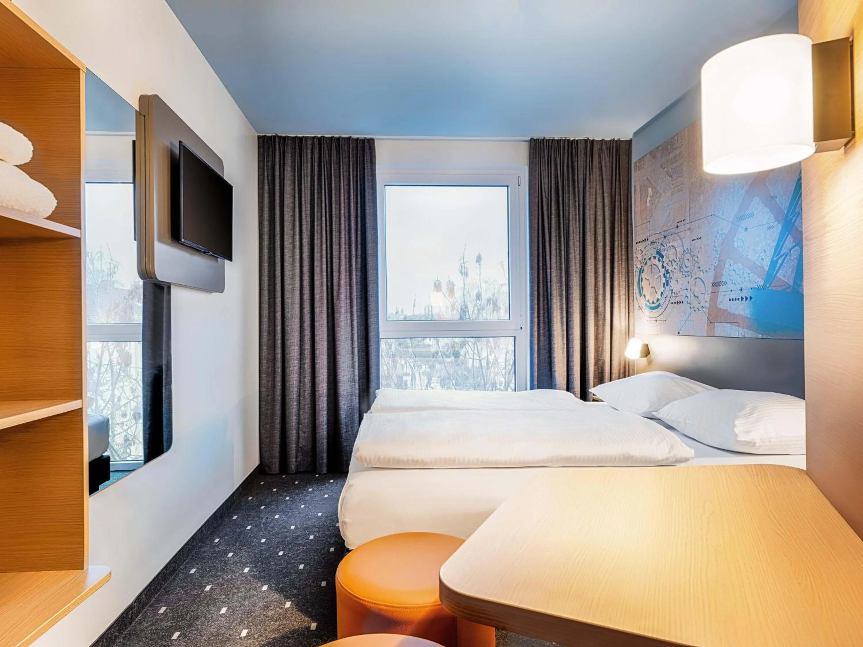 Photo of the whole room, Bed in B&B Hotel Bochum-City