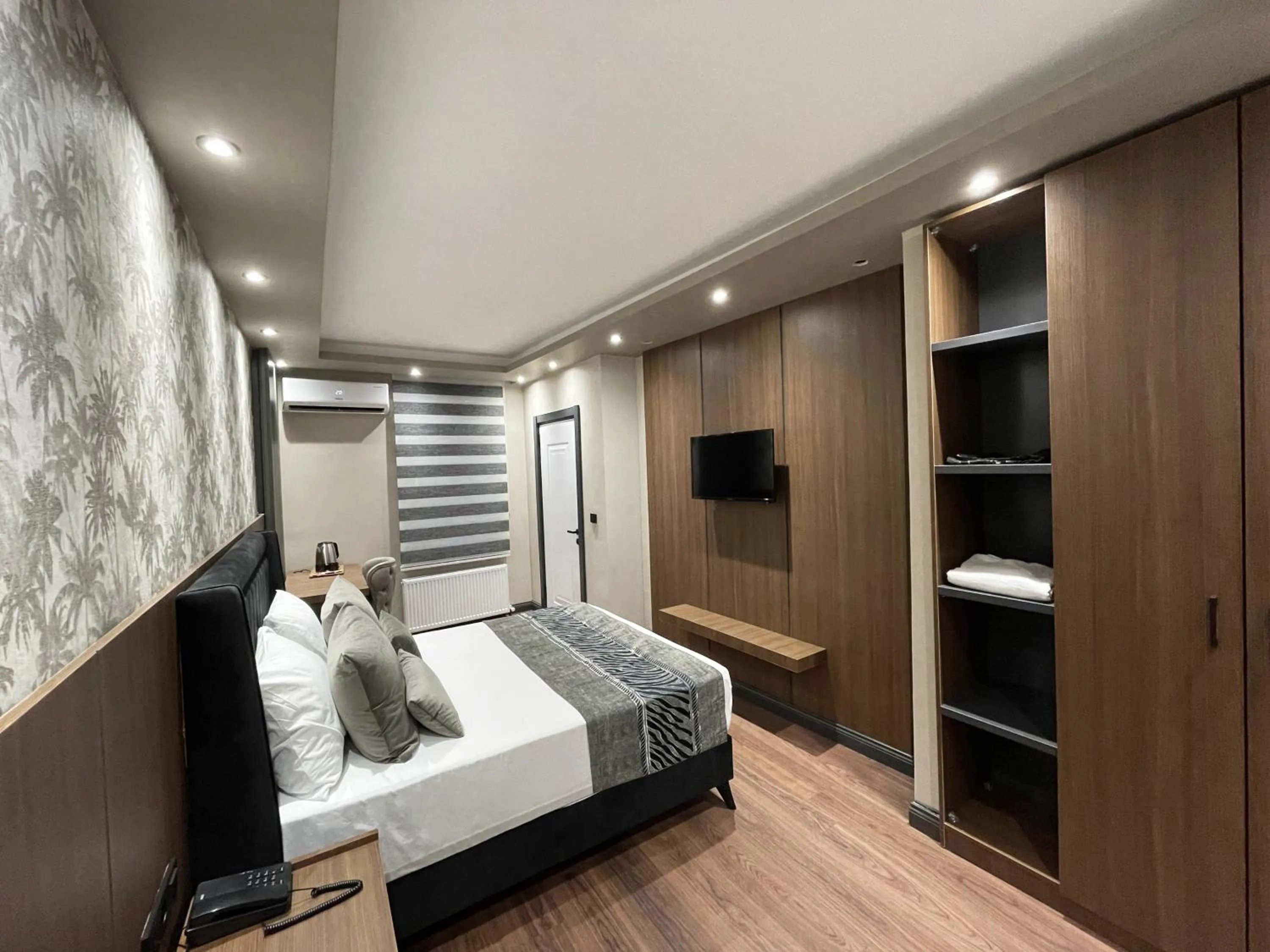 Bed in GRAND ÜSKÜDAR OTEL