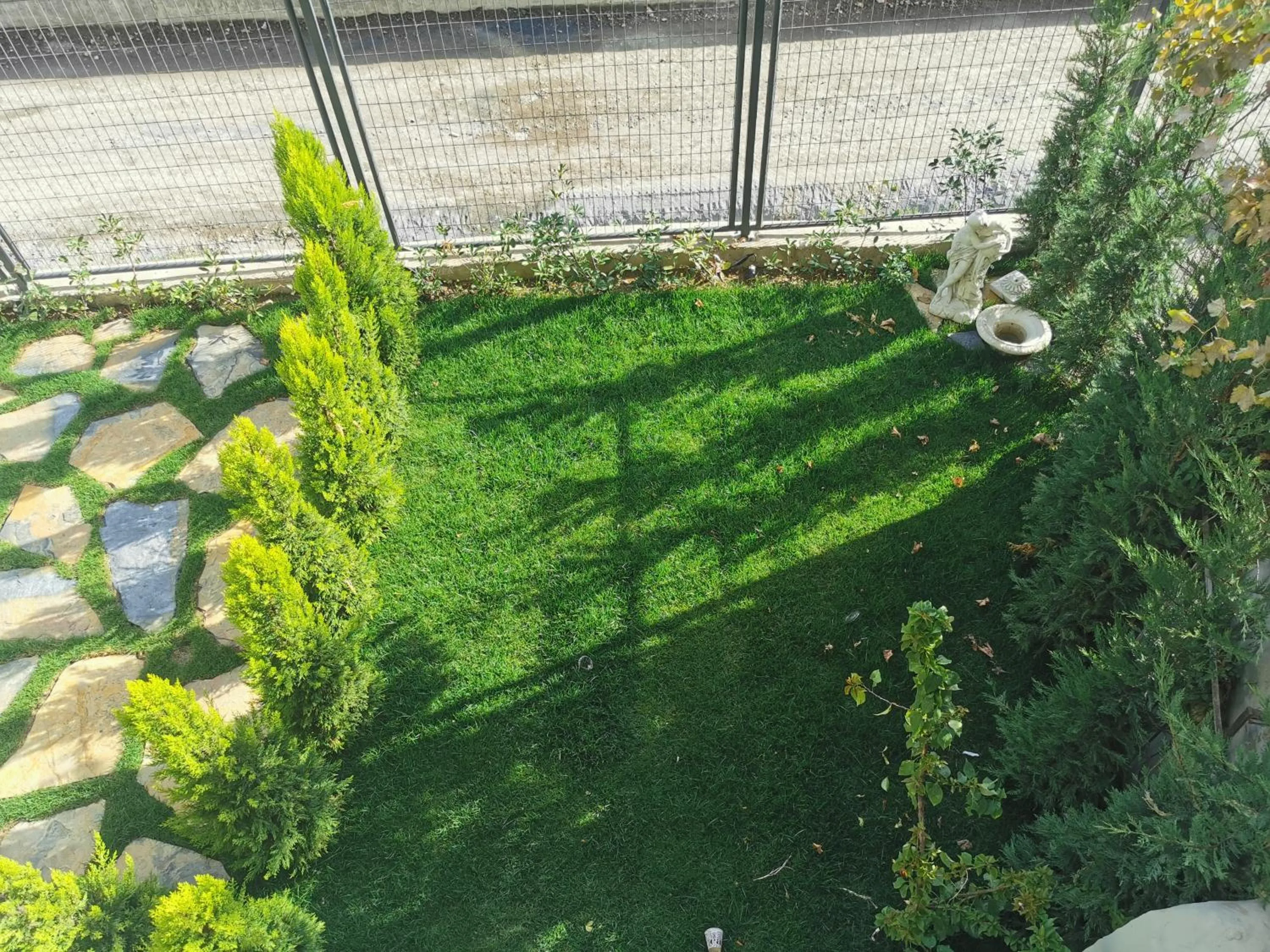 Garden in Efzen hotel