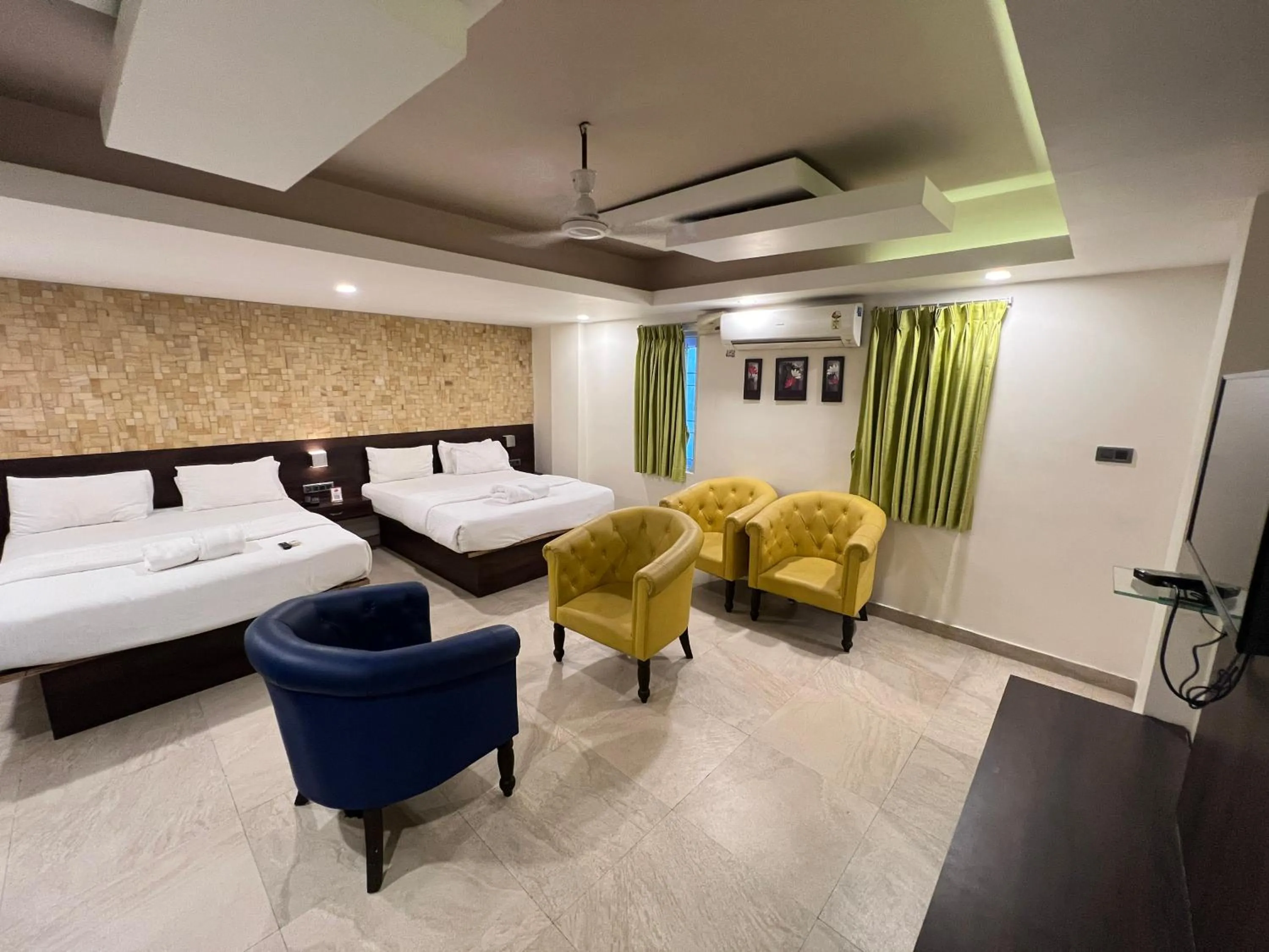 Bed in Diviyum Manor