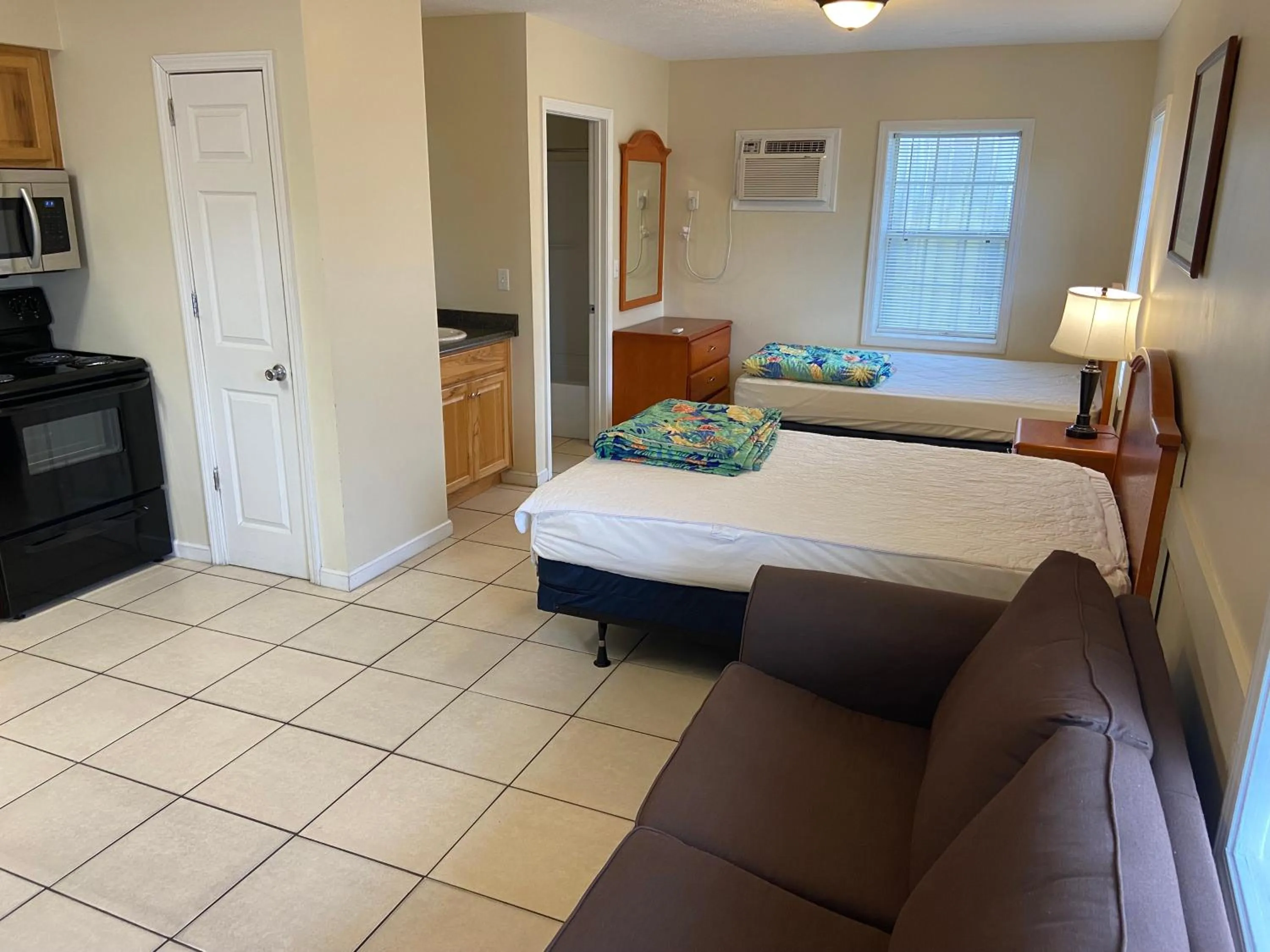 Bed in Cottages Christian Retreat