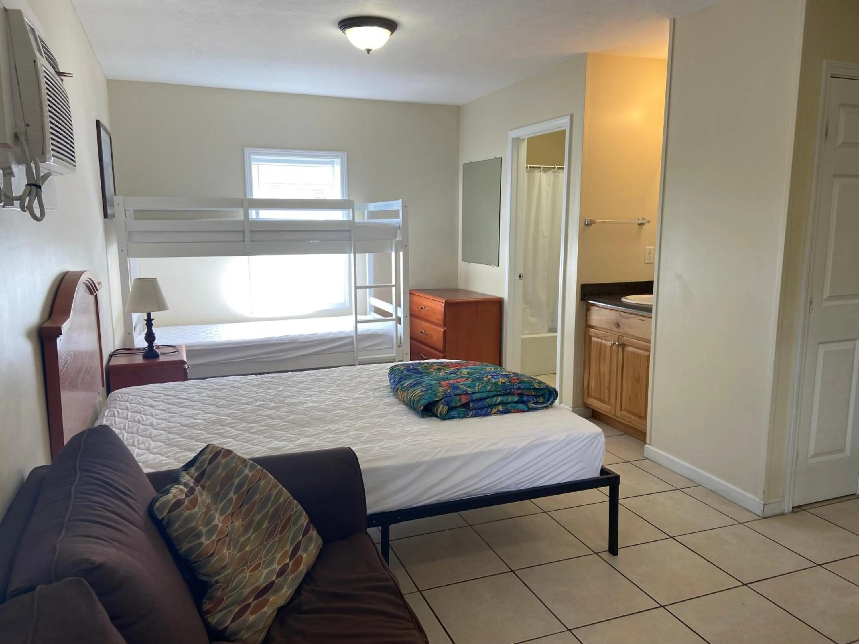 Bed in Cottages Christian Retreat