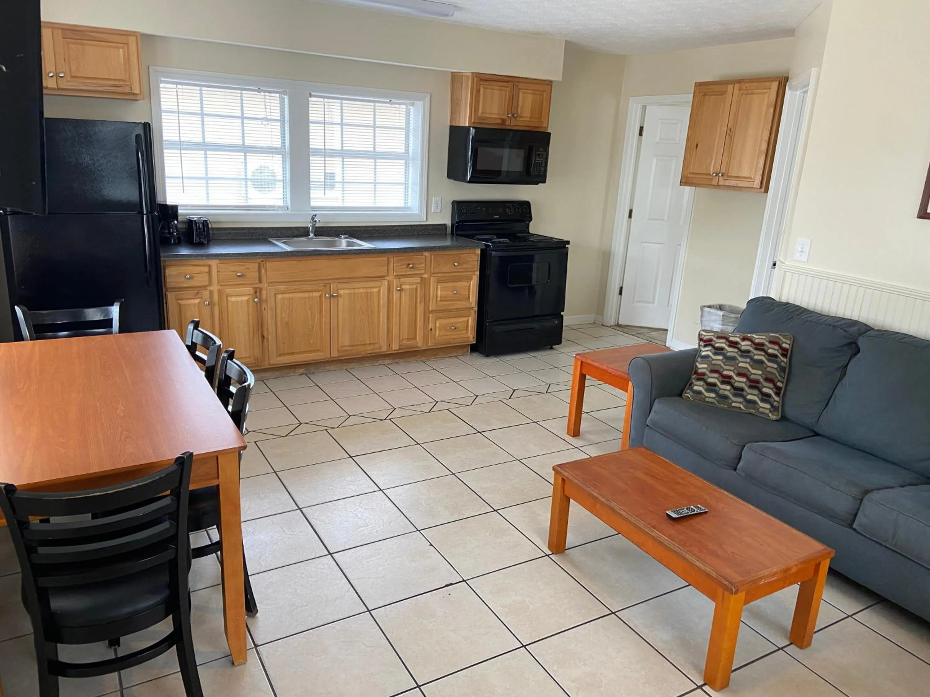 Kitchen or kitchenette in Cottages Christian Retreat
