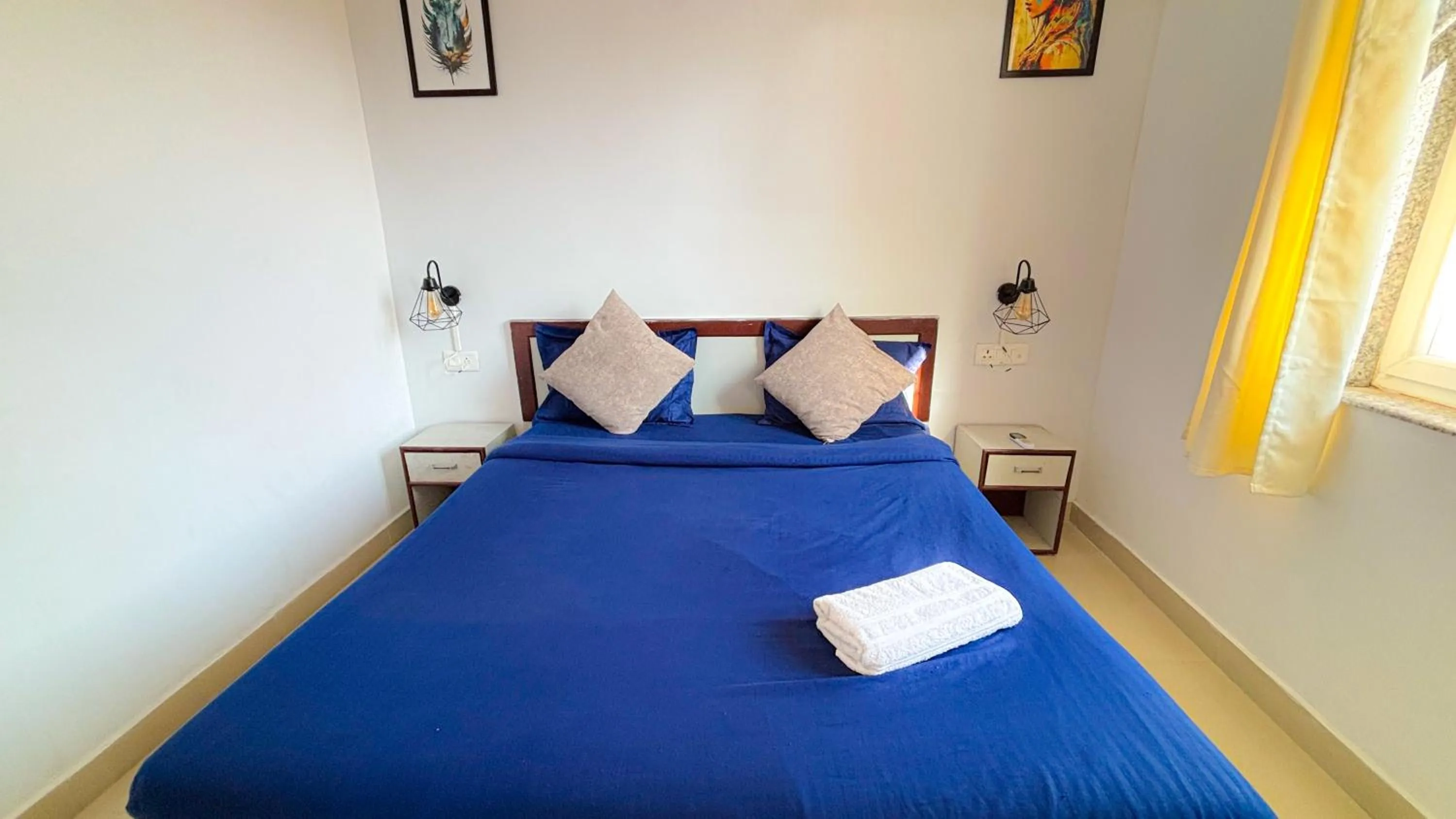 Bed in Skyard Premium, Tapovan