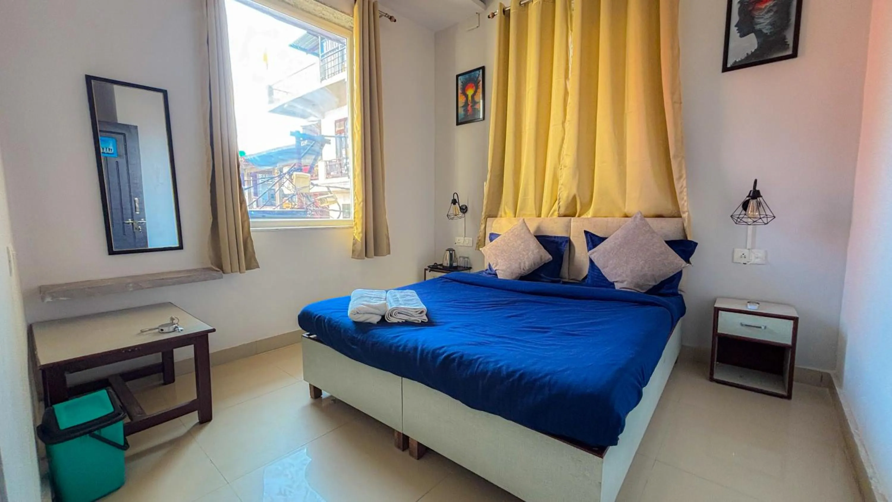 Bed in Skyard Premium, Tapovan