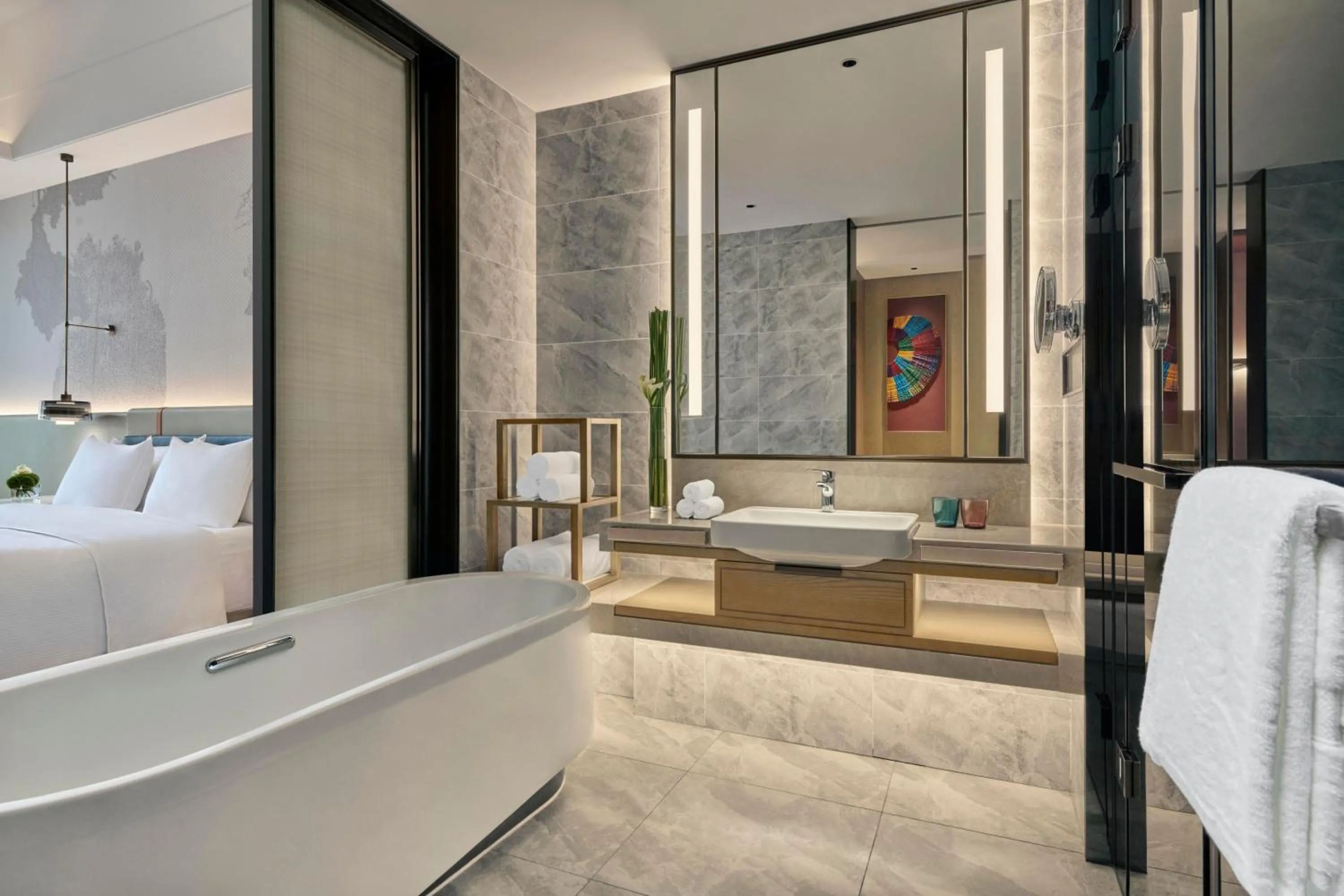 Bathroom, Bed in DoubleTree by Hilton Guangzhou Zengcheng - Canton Fair Free Shuttle Bus