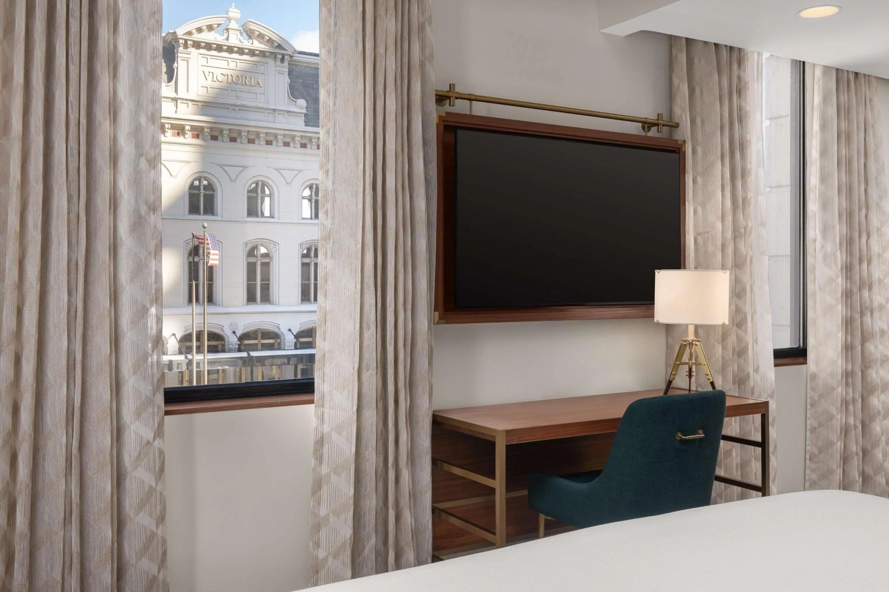 Bedroom, Bed in Hotel Ardent Dayton Downtown, Tapestry Collection By Hilton