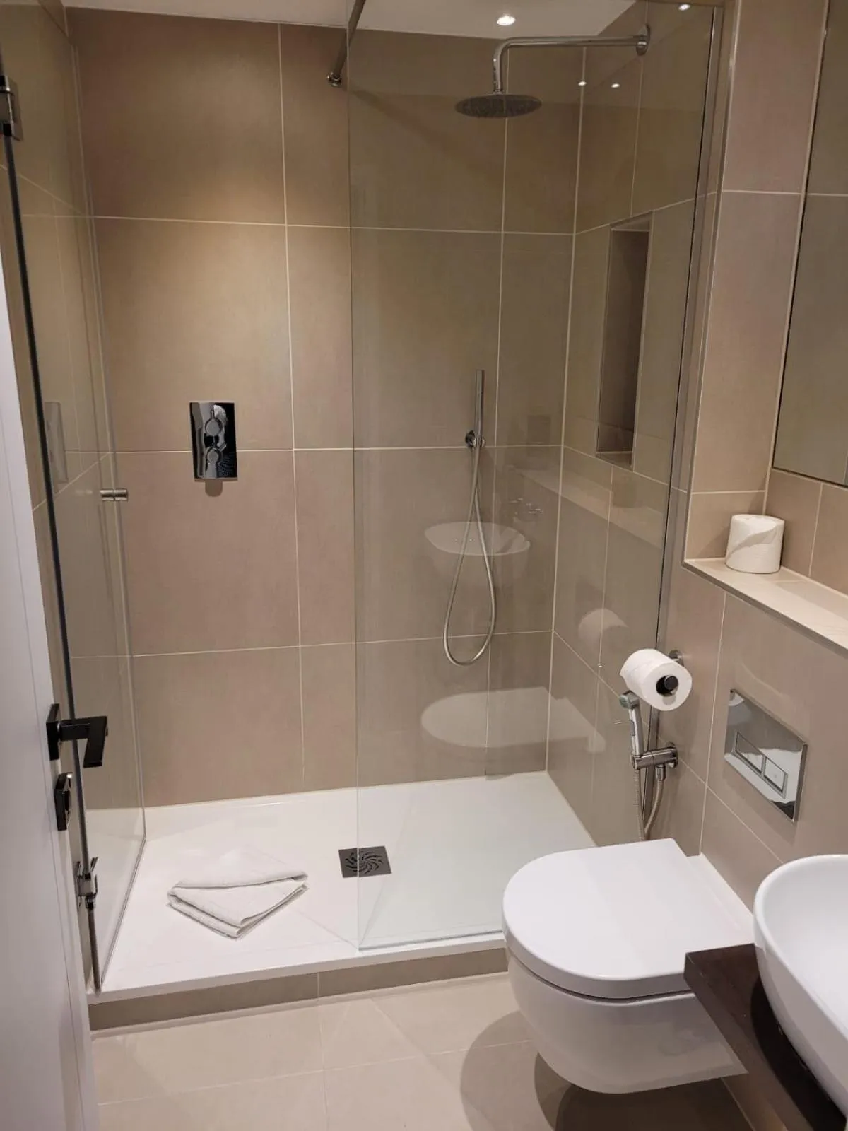 Buckingham Palace Residences by Aeria Apartments