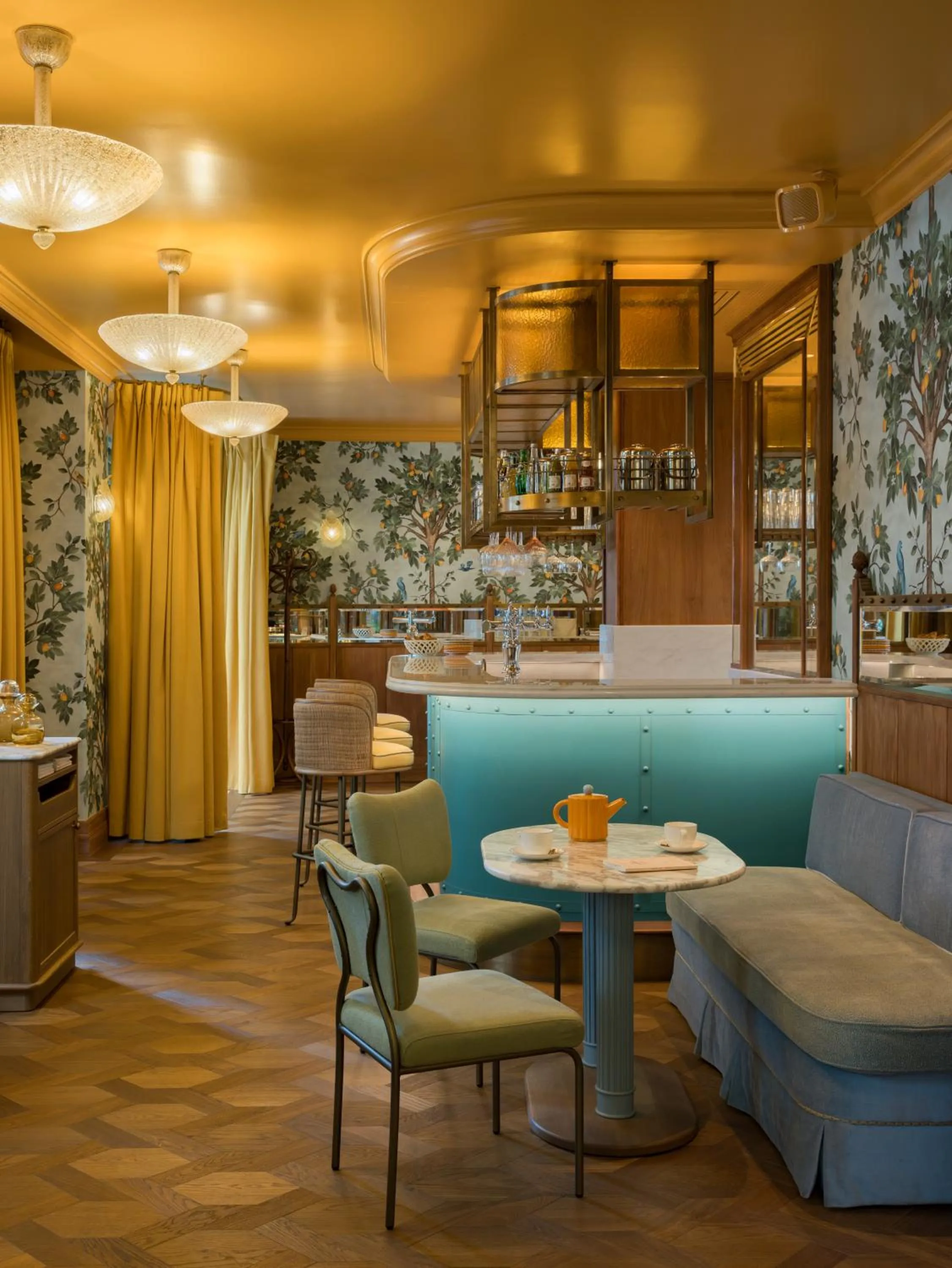 Restaurant/places to eat in La Fantaisie