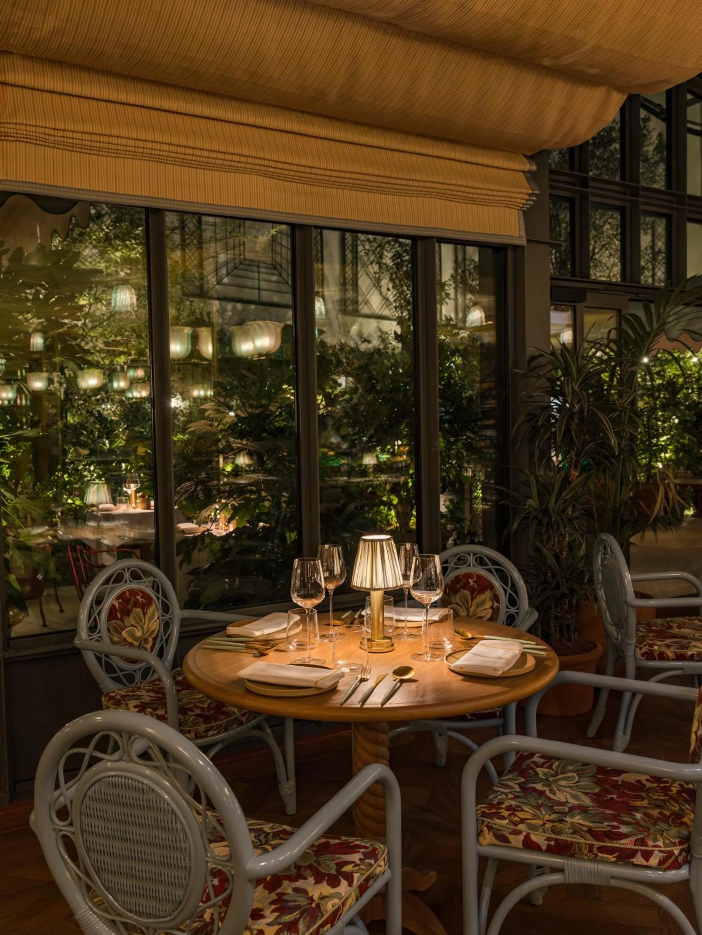 Restaurant/places to eat in La Fantaisie