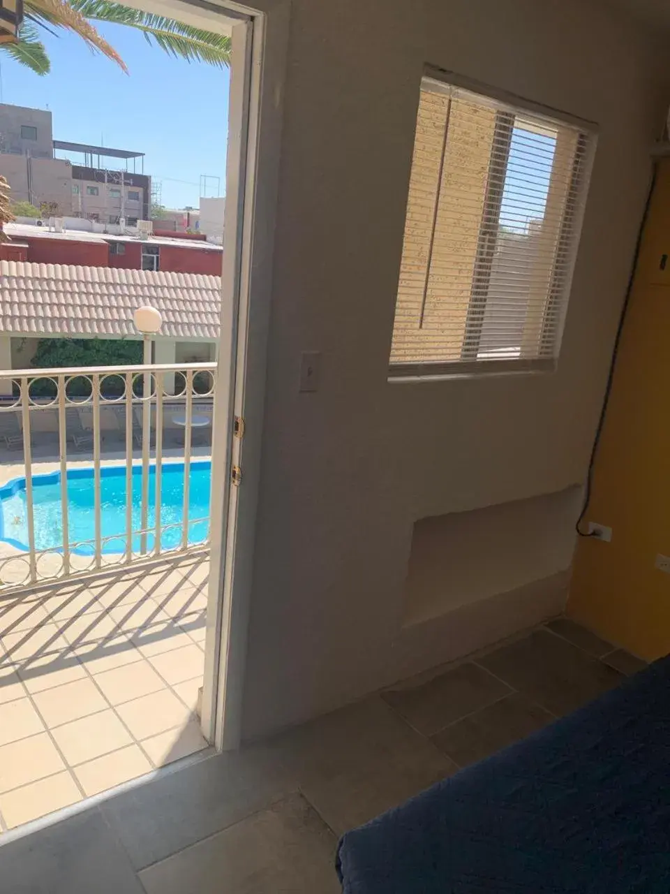 Deluxe Suite - single occupancy in HOTEL MARIPINA Deluxe Suite - single occupancy in HOTEL MARIPINA