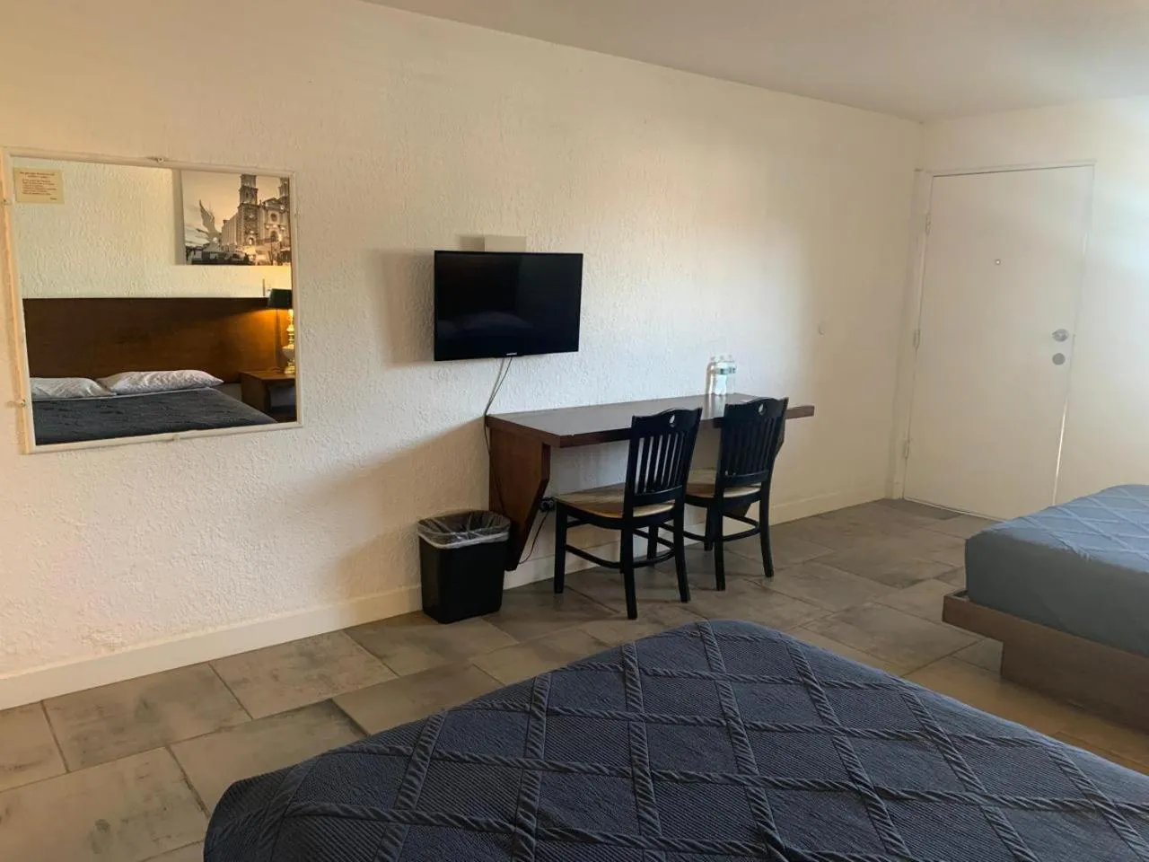 Bed in HOTEL MARIPINA