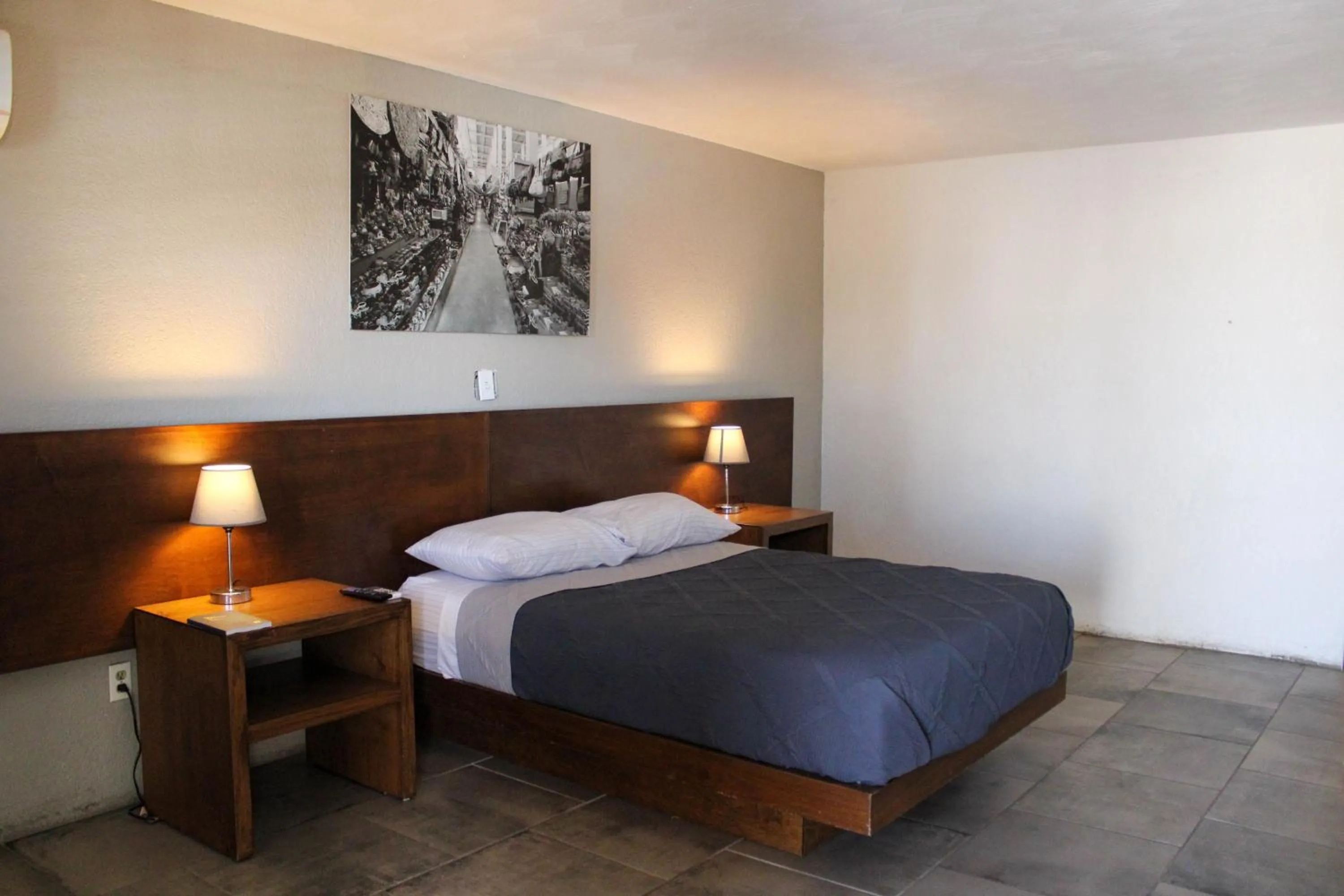 Property building, Bed in HOTEL MARIPINA
