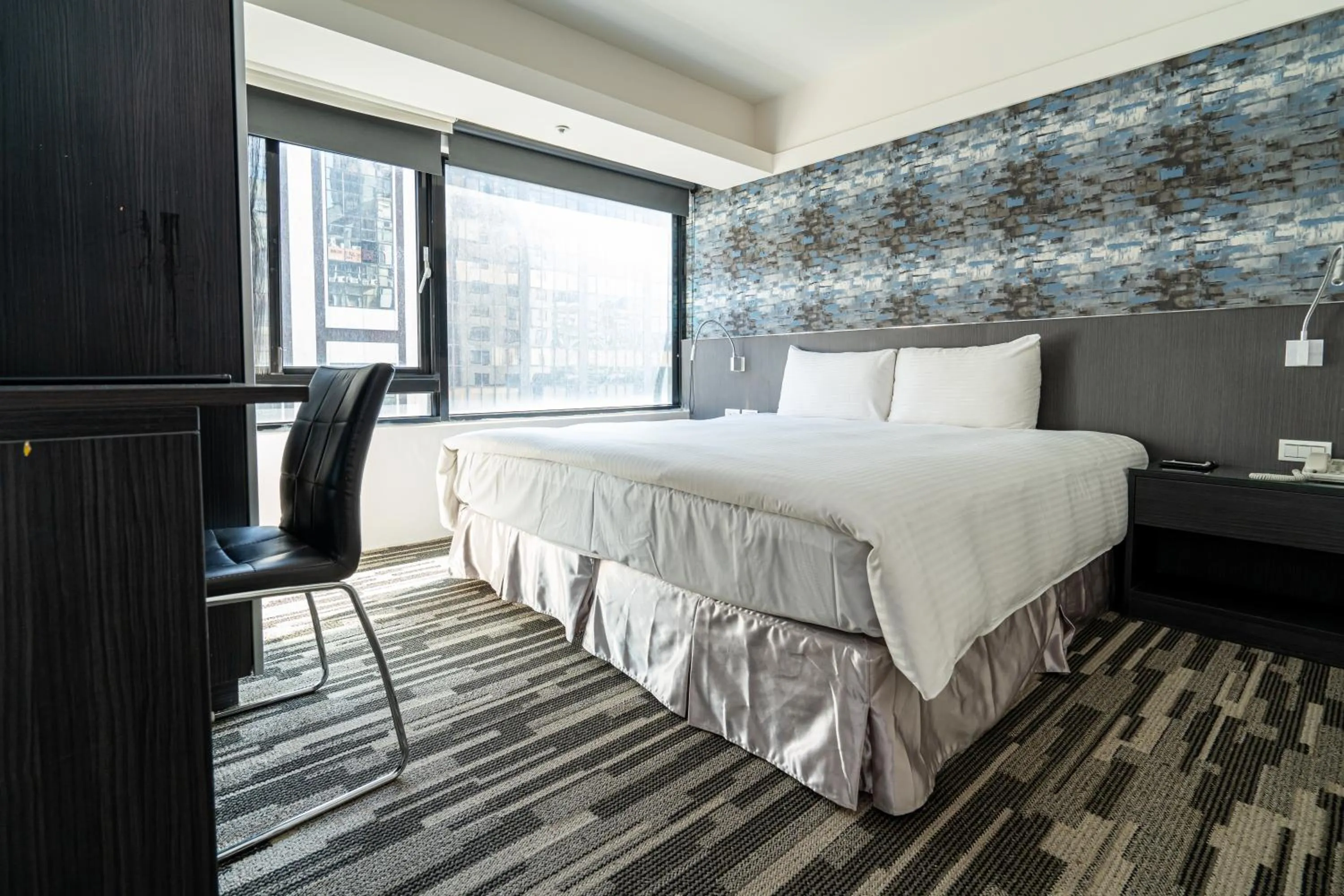 Bed in Hotels Here - Taipei