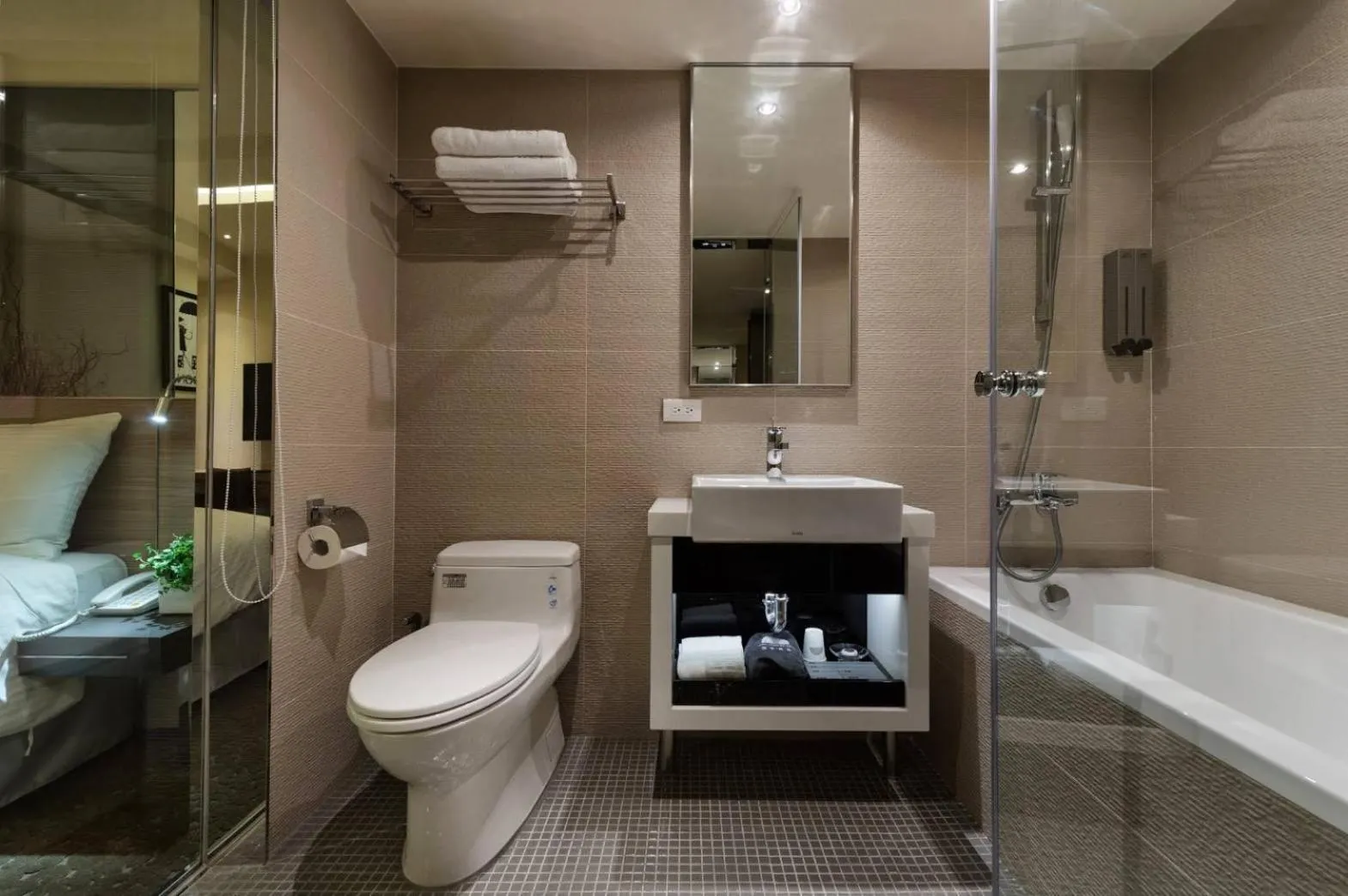 Toilet in Hotels Here - Taipei