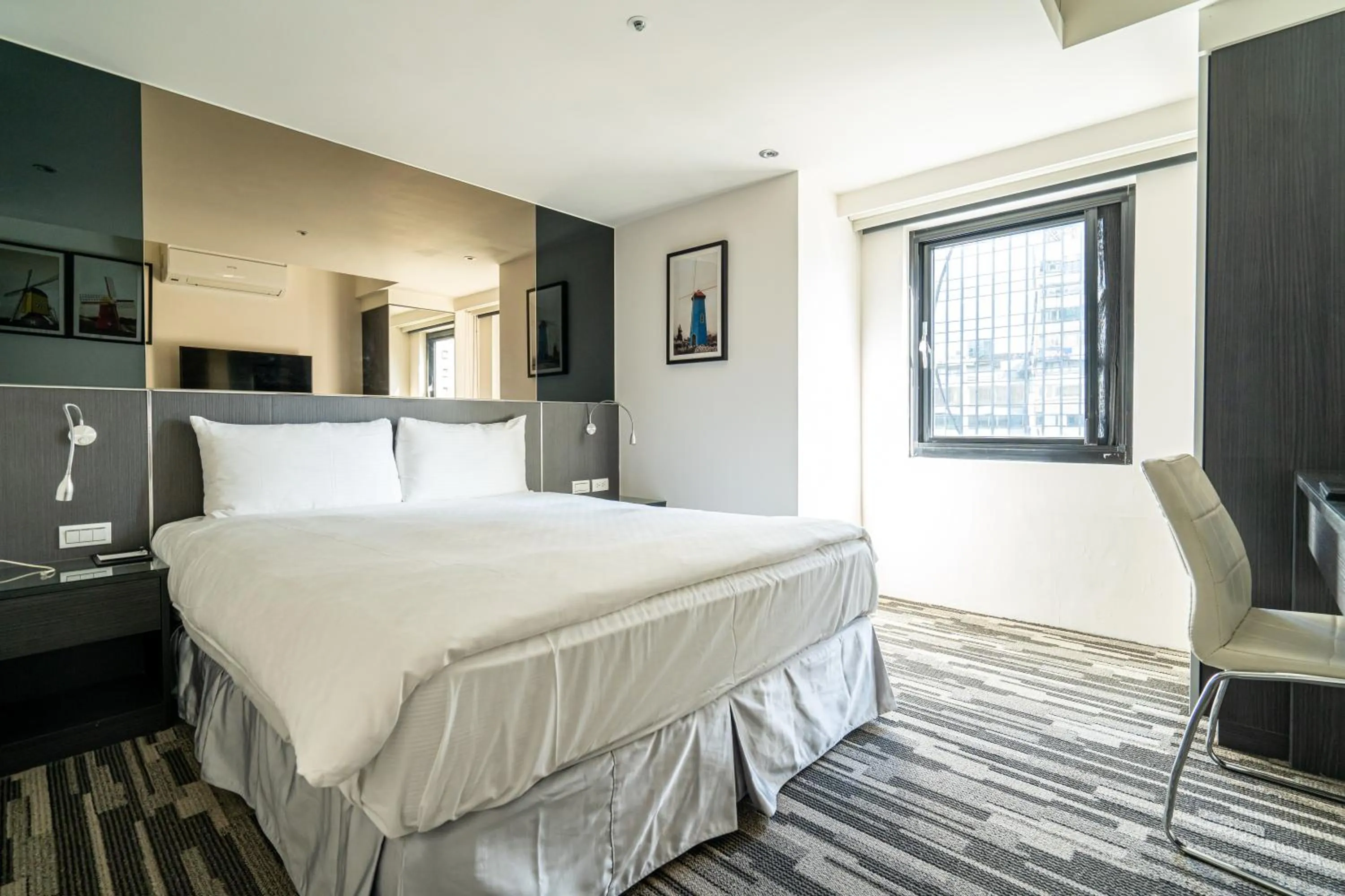 Photo of the whole room in Hotels Here - Taipei