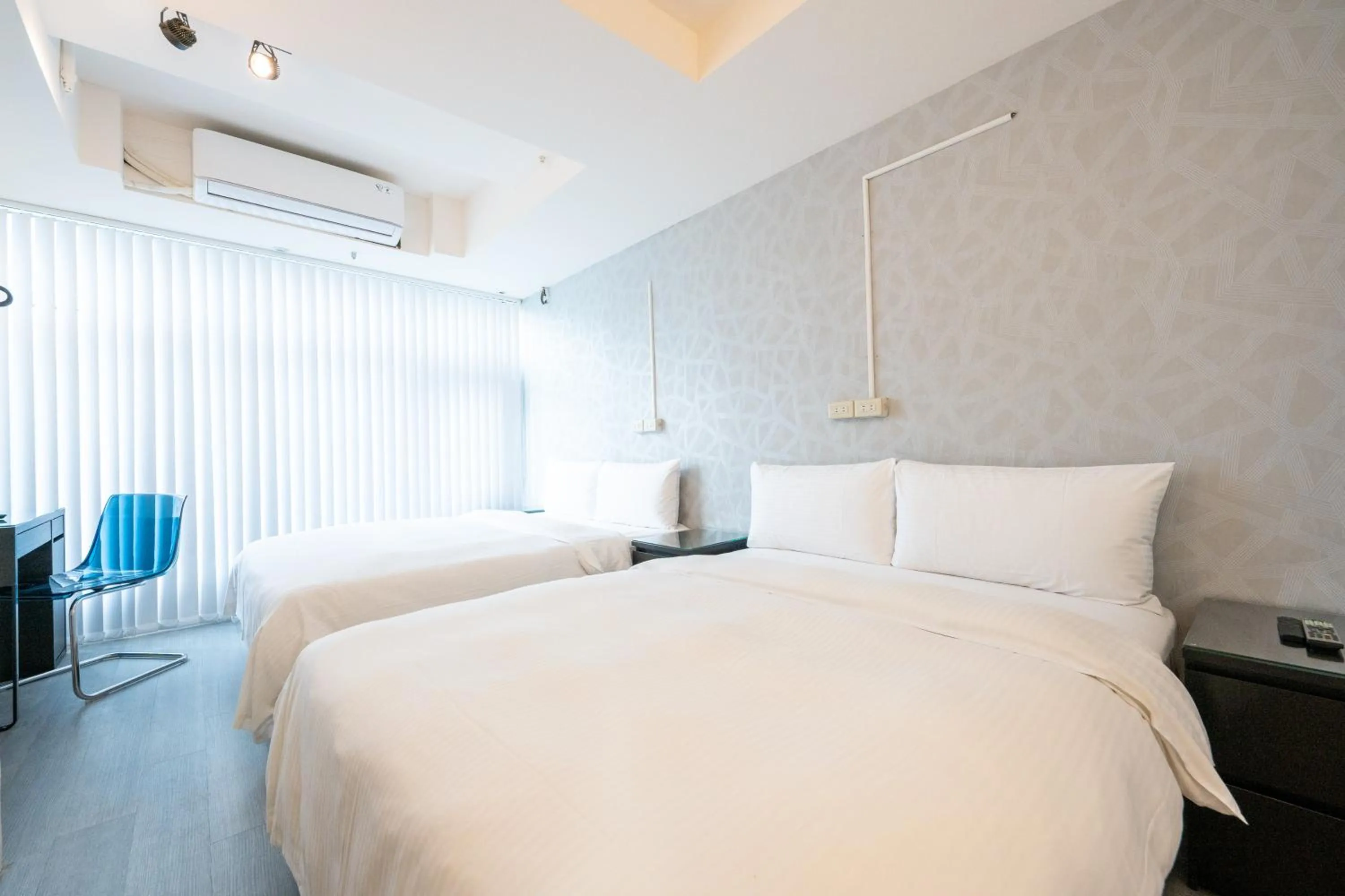 Bed in HotelsHere - Ximen