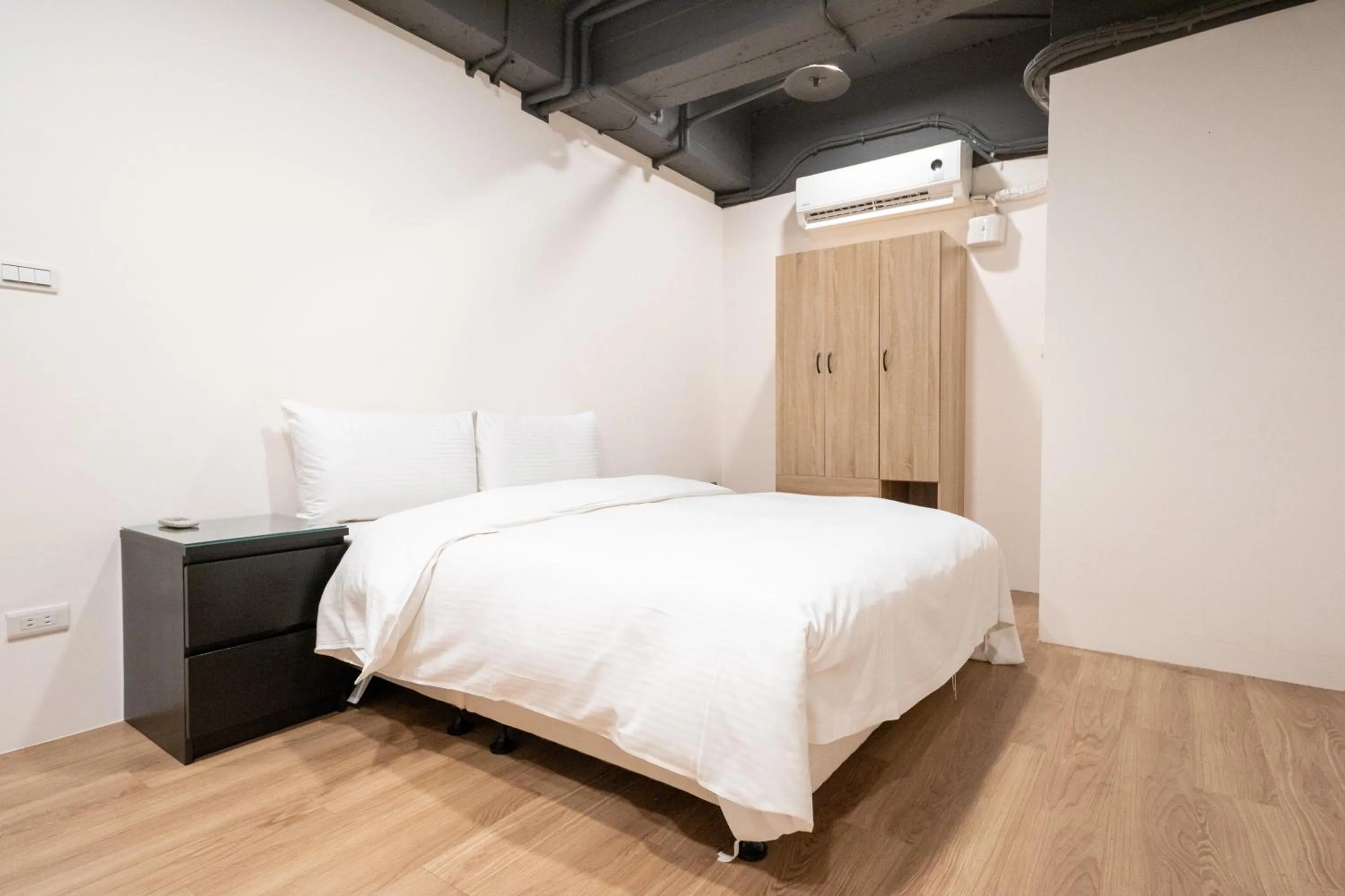 Bed in HotelsHere - Ximen