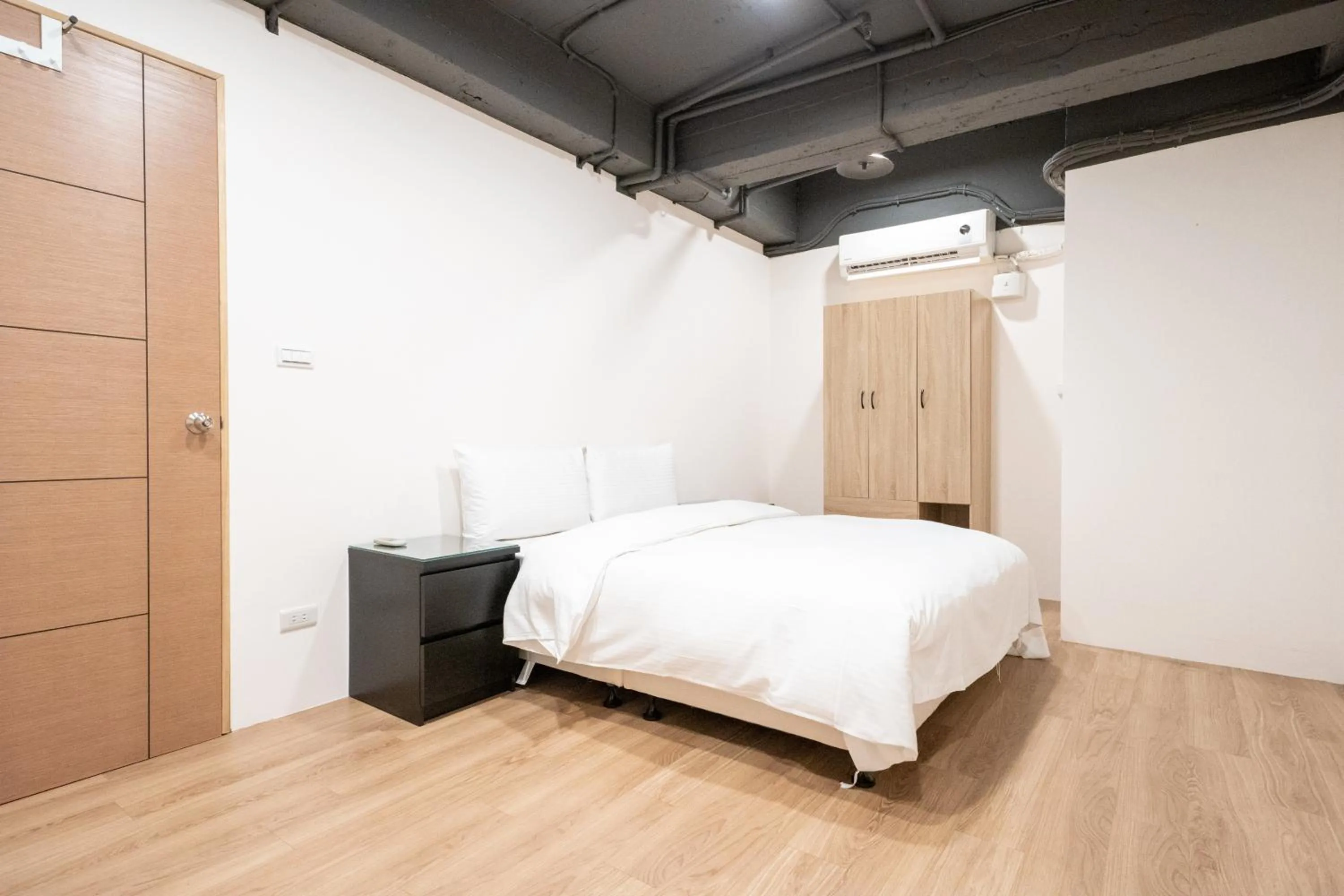 Bed in HotelsHere - Ximen