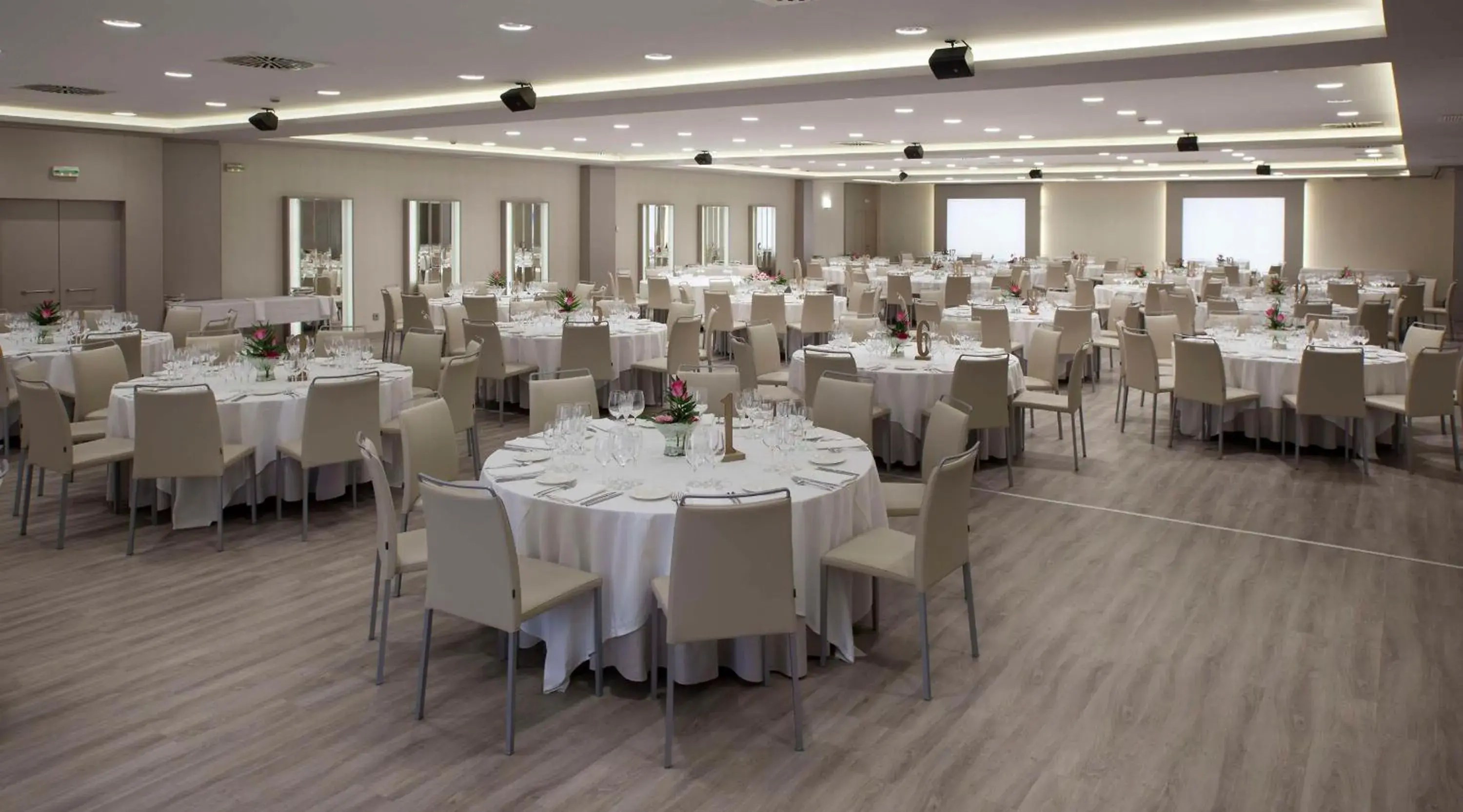 Meeting/conference room in NH Pamplona Iruña Park Meeting/conference room in NH Pamplona Iruña Park