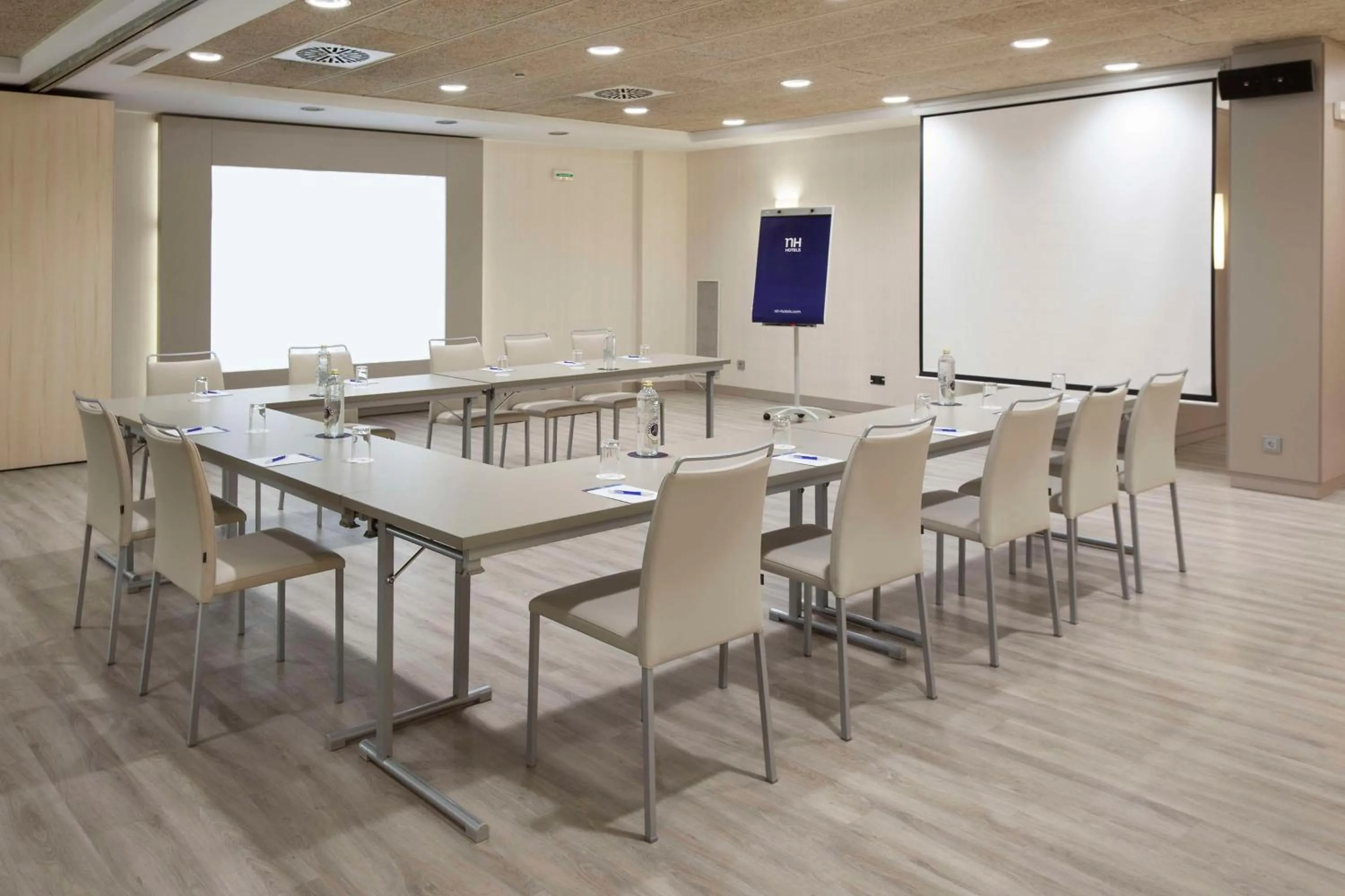 Meeting/conference room in NH Pamplona Iruña Park