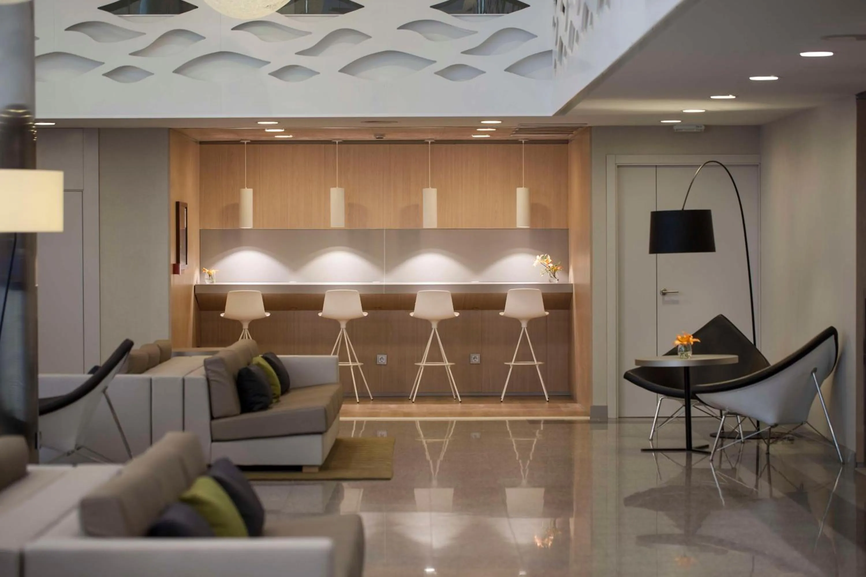 Lobby or reception in NH Pamplona Iruña Park