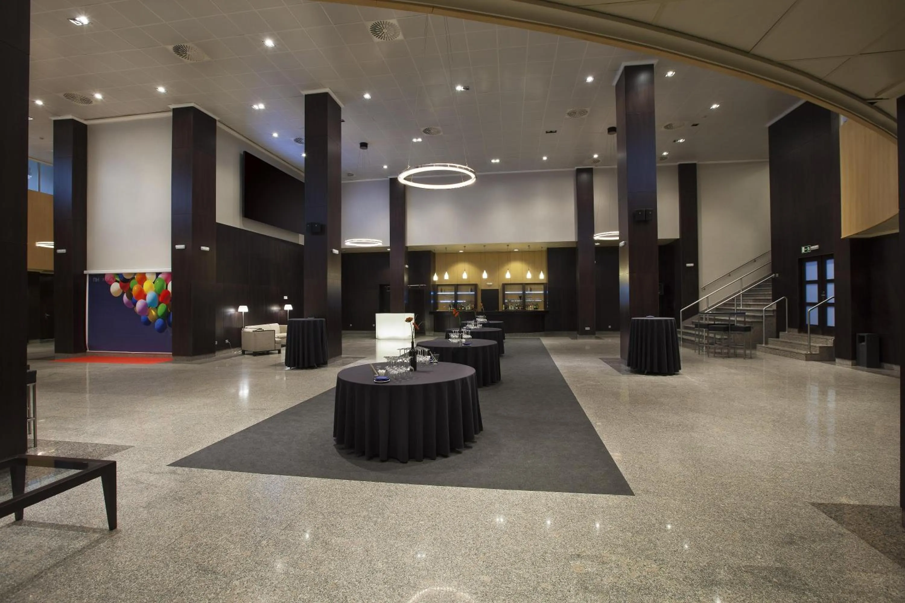 Lobby or reception in NH Pamplona Iruña Park