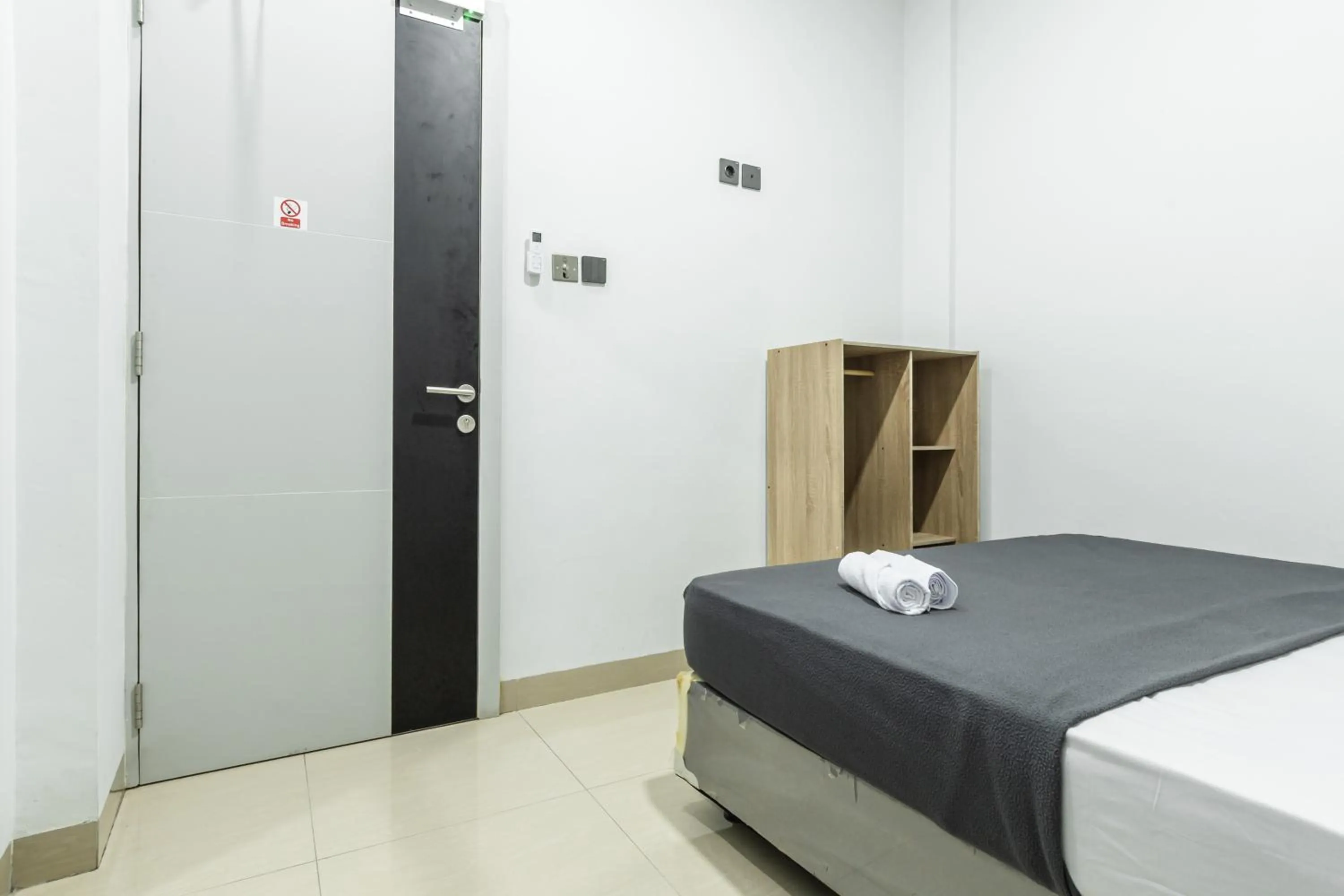 Bed in Monggo Mampir Tanjung Duren By Reccoma