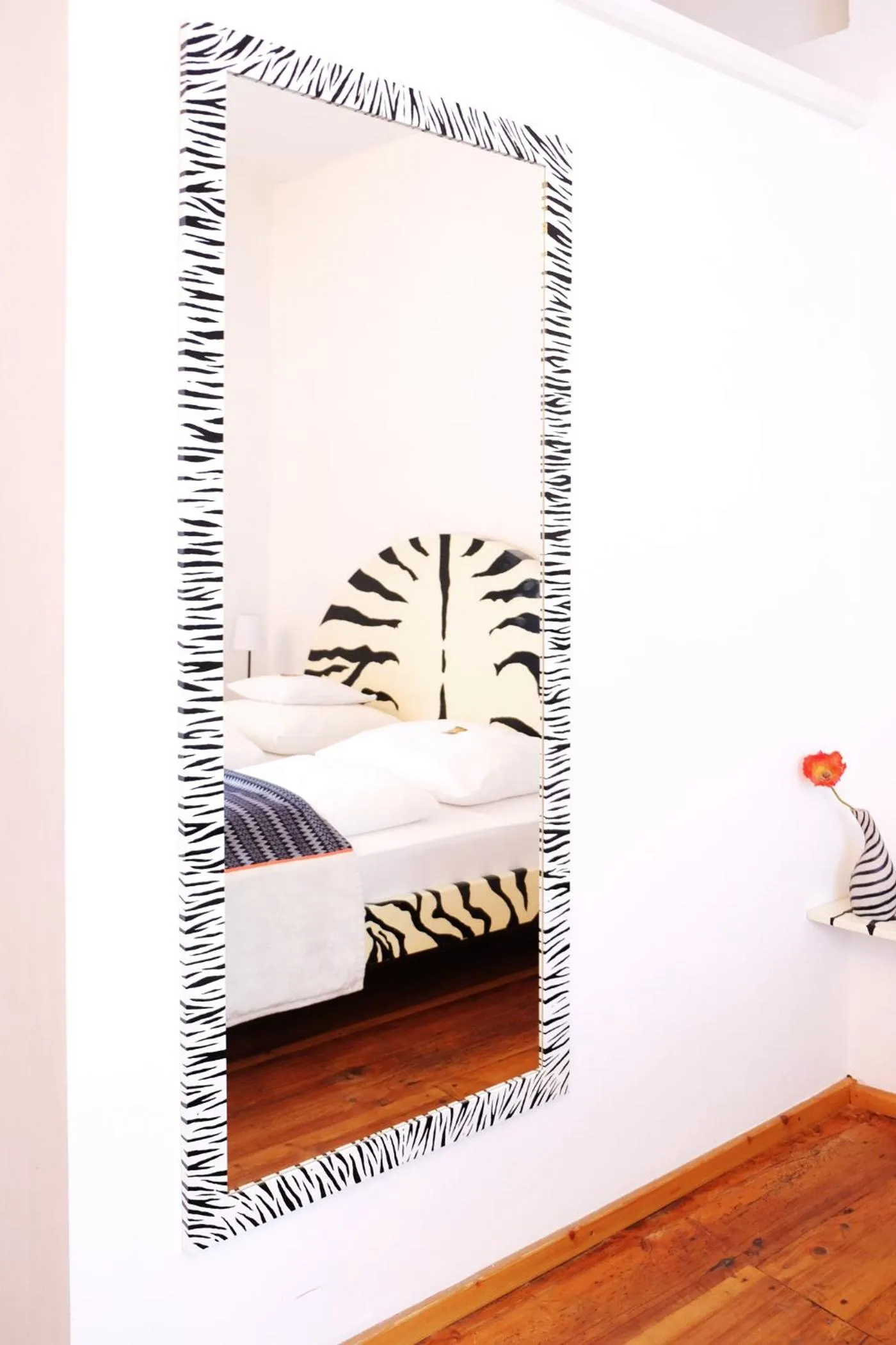 Decorative detail, Bed in Hotel Maurerhansl