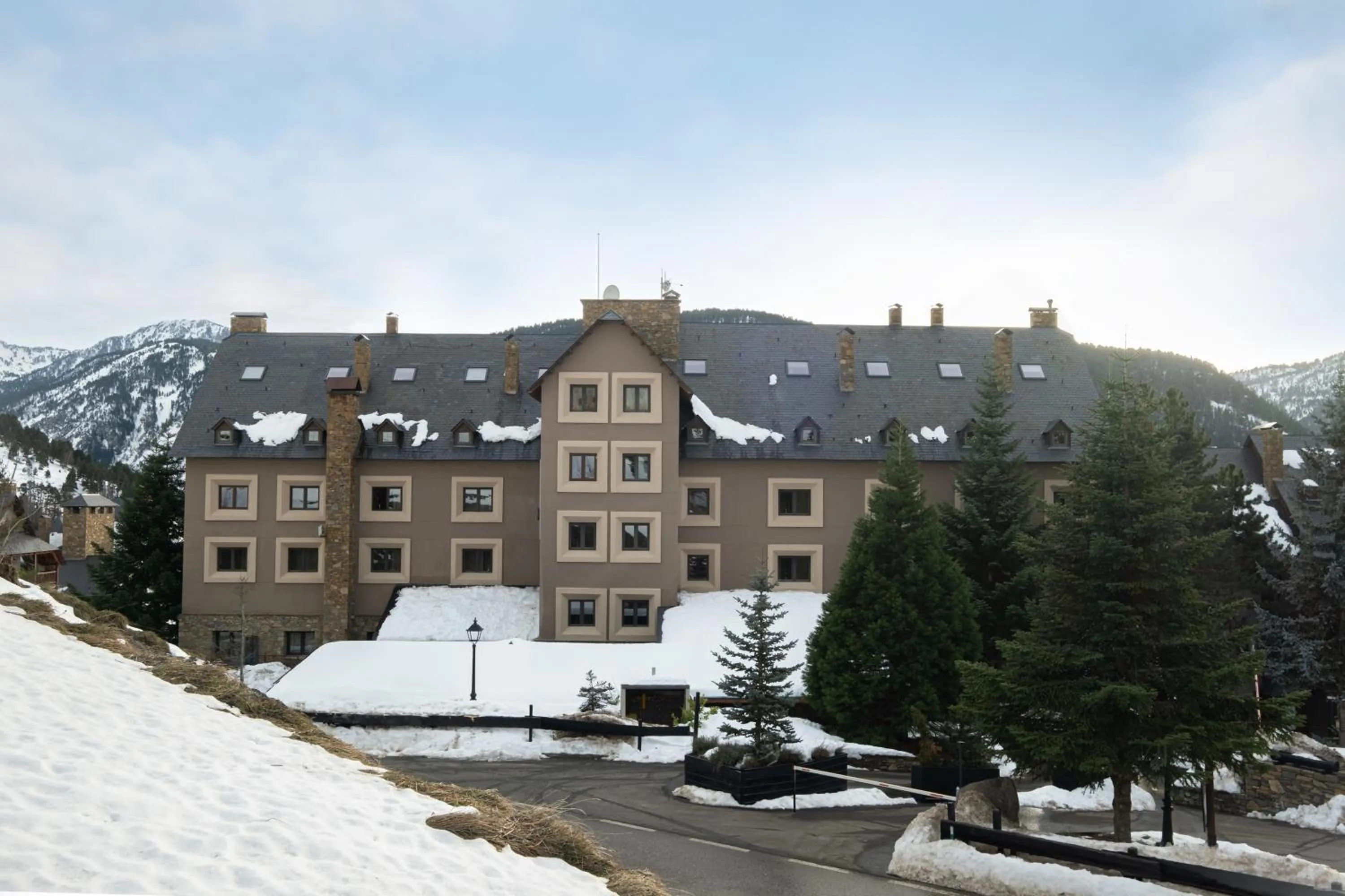 Property building in Eurostars Royal Tanau