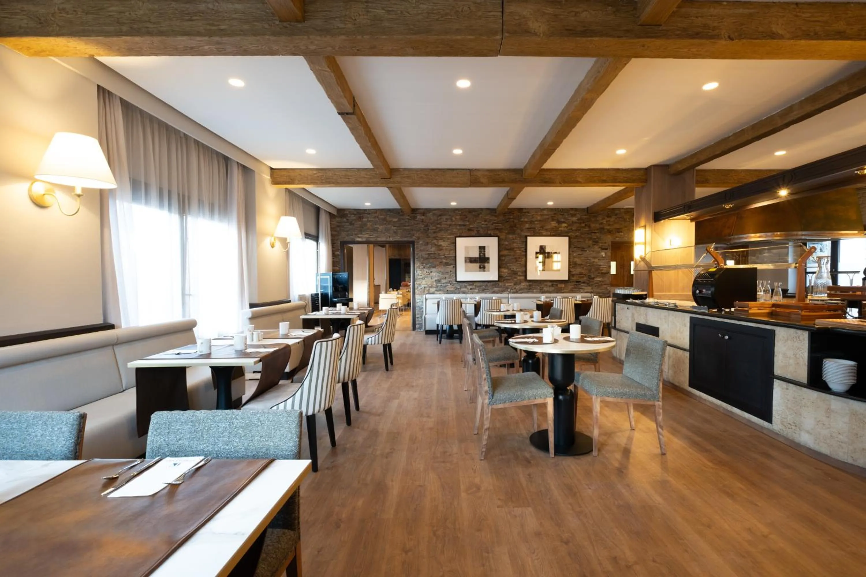 Breakfast in Eurostars Royal Tanau