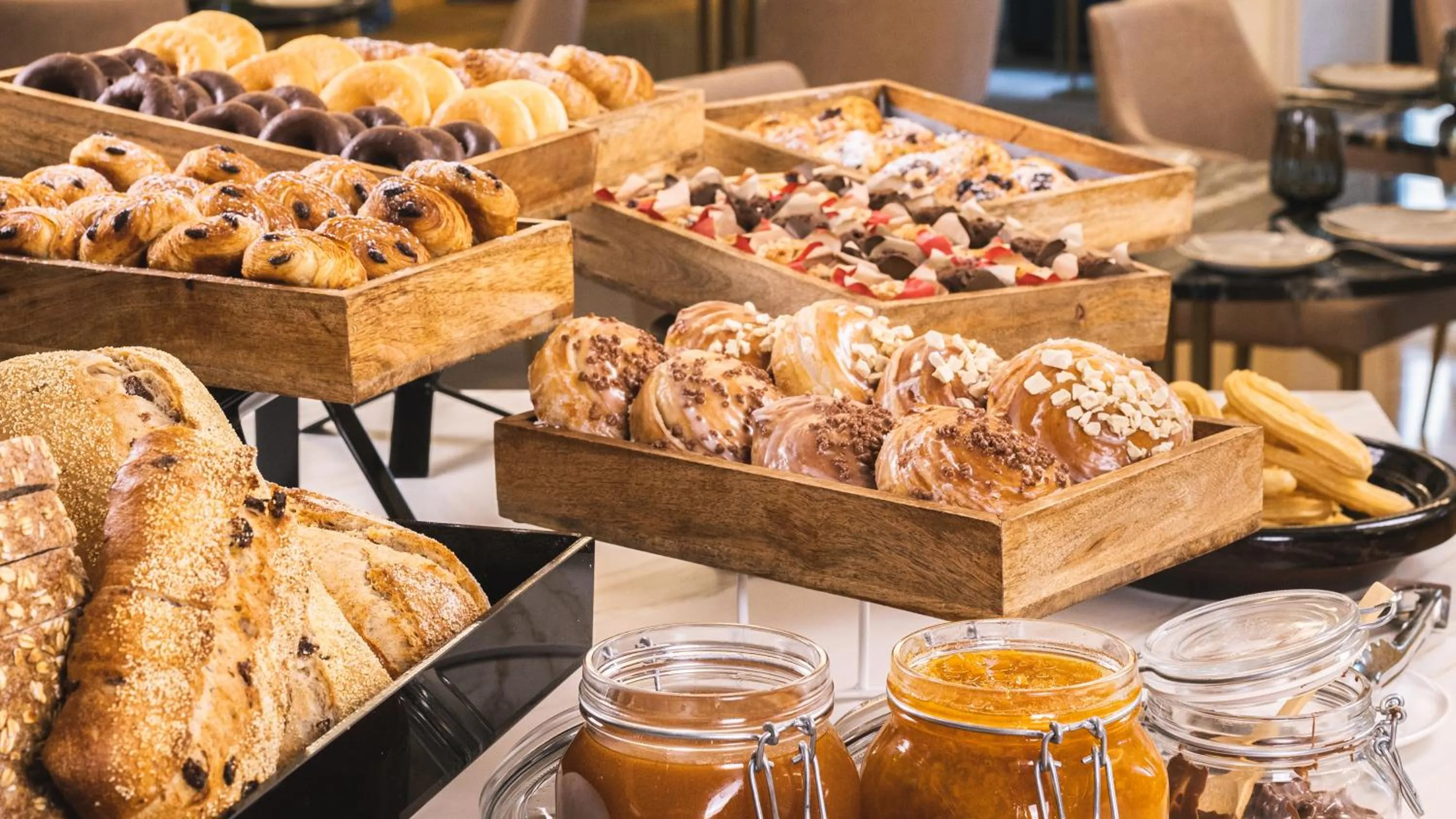 Restaurant/places to eat in UMusic Hotel Madrid