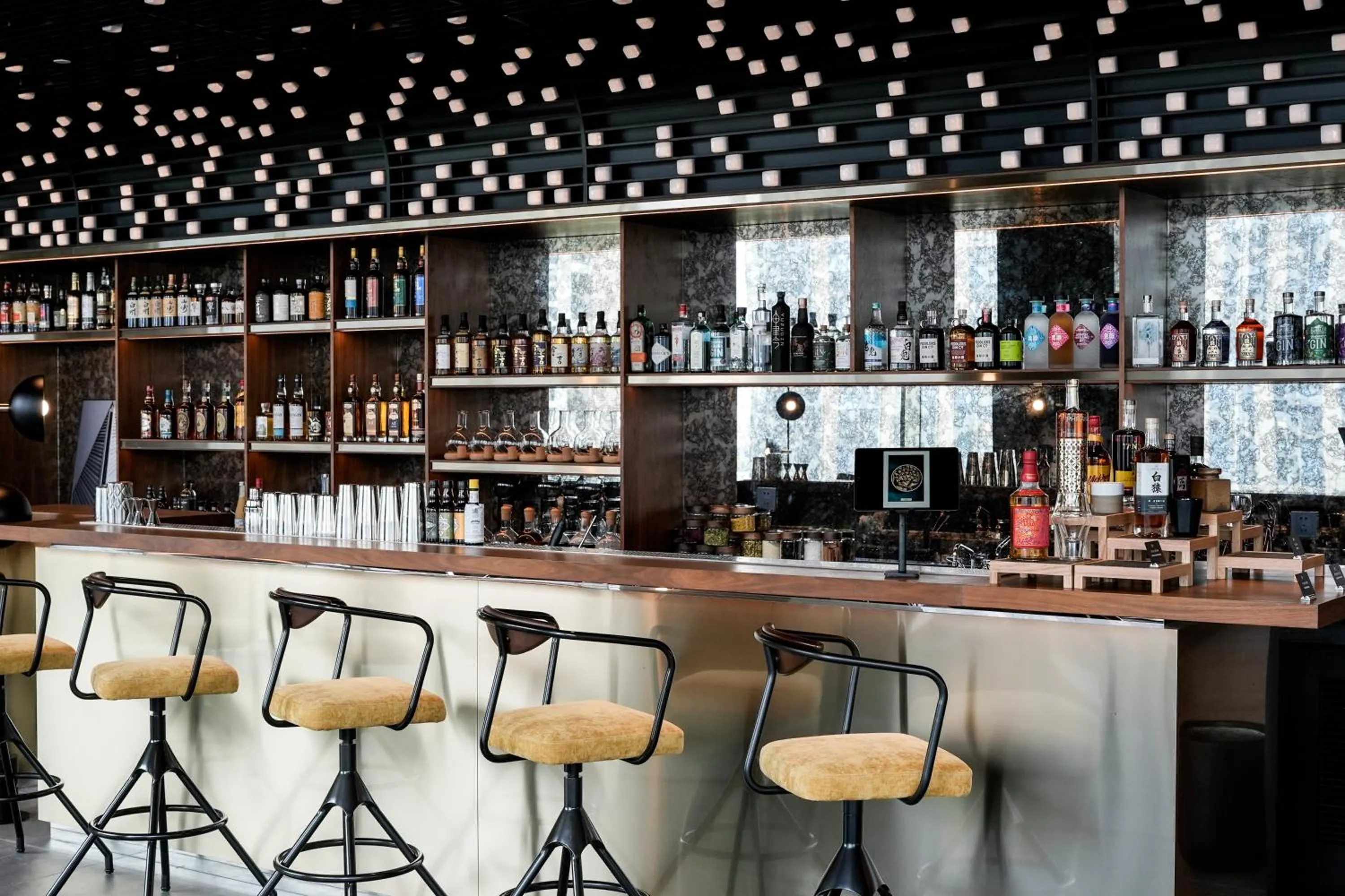 Restaurant/places to eat in Jen Shenzhen Qianhai By Shangri-La