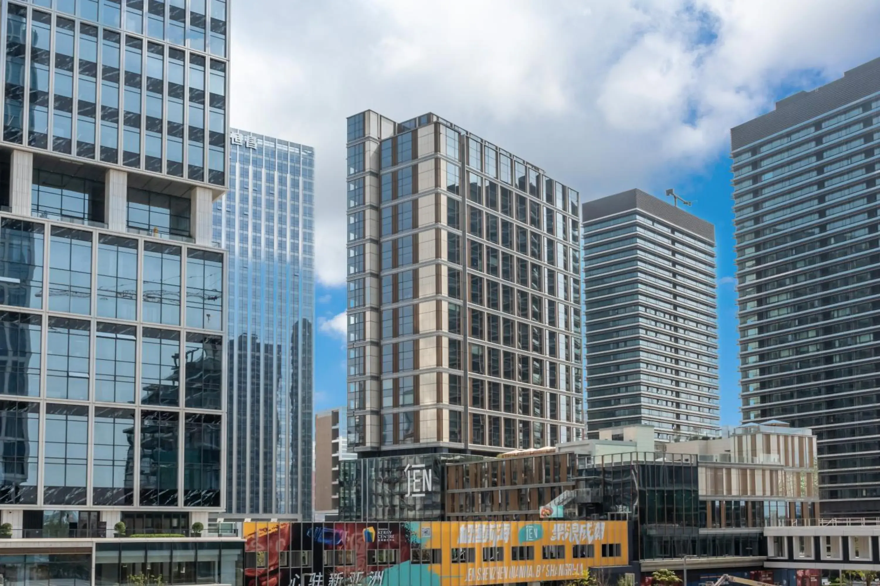 Property building in Jen Shenzhen Qianhai By Shangri-La Property building in Jen Shenzhen Qianhai By Shangri-La