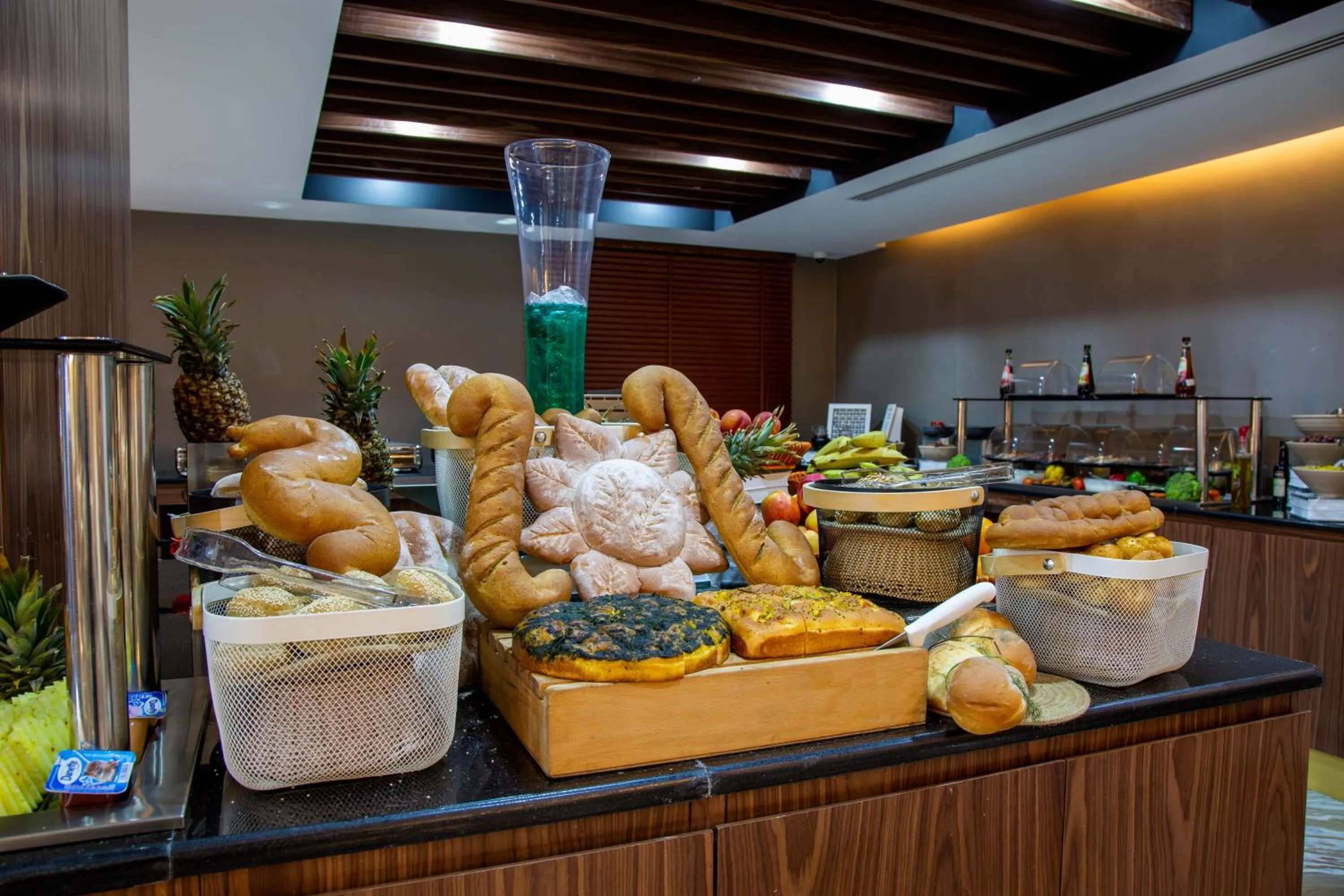 Food and drinks in Petra Moon Luxury Hotel