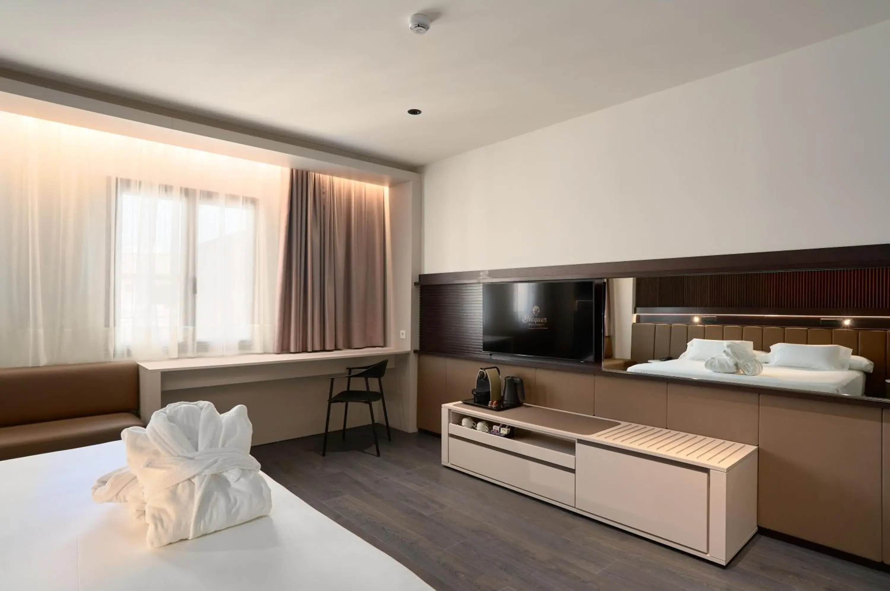 Photo of the whole room, Bed in Hotel Bécquer Photo of the whole room, Bed in Hotel Bécquer