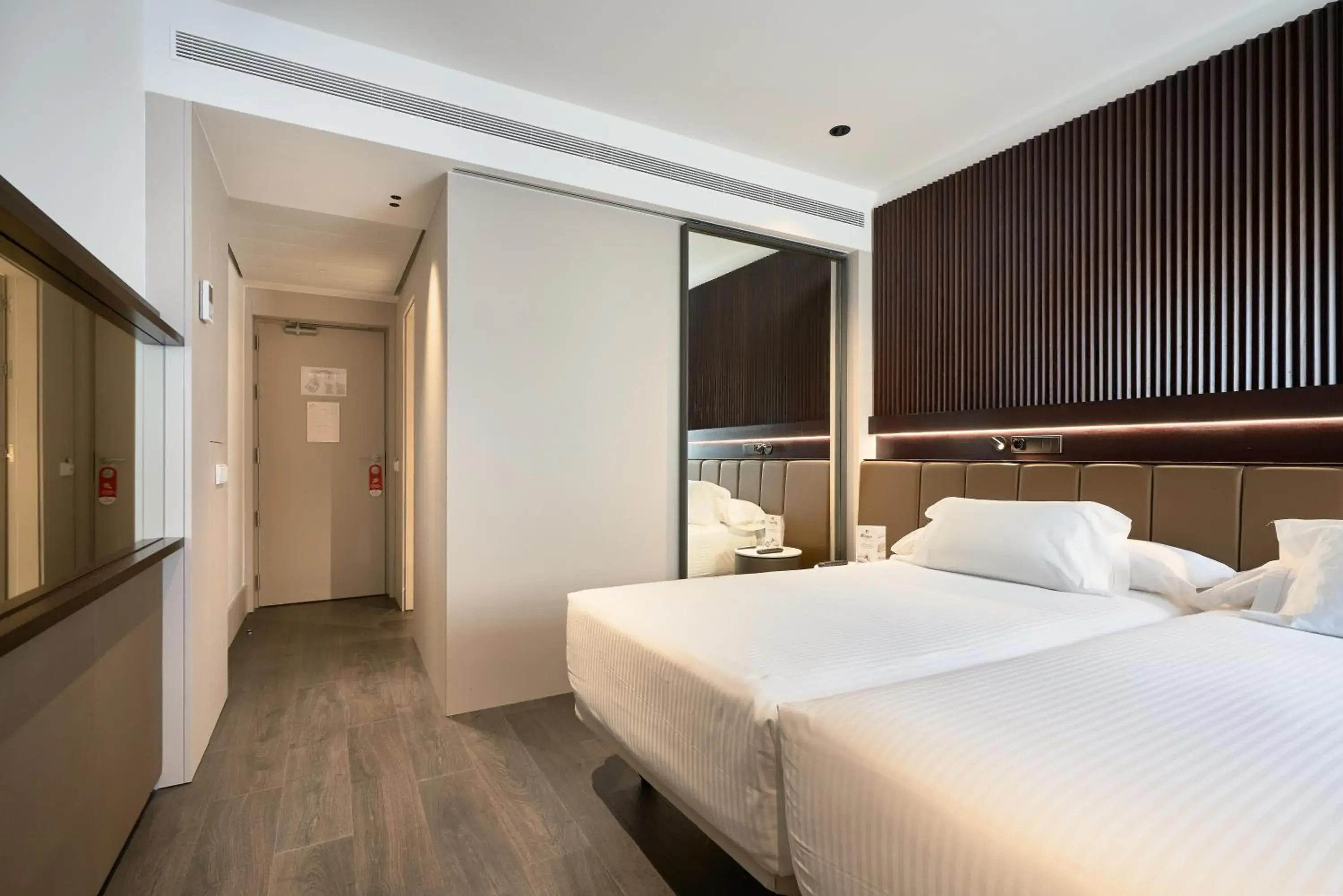 Photo of the whole room, Bed in Hotel Bécquer Photo of the whole room, Bed in Hotel Bécquer