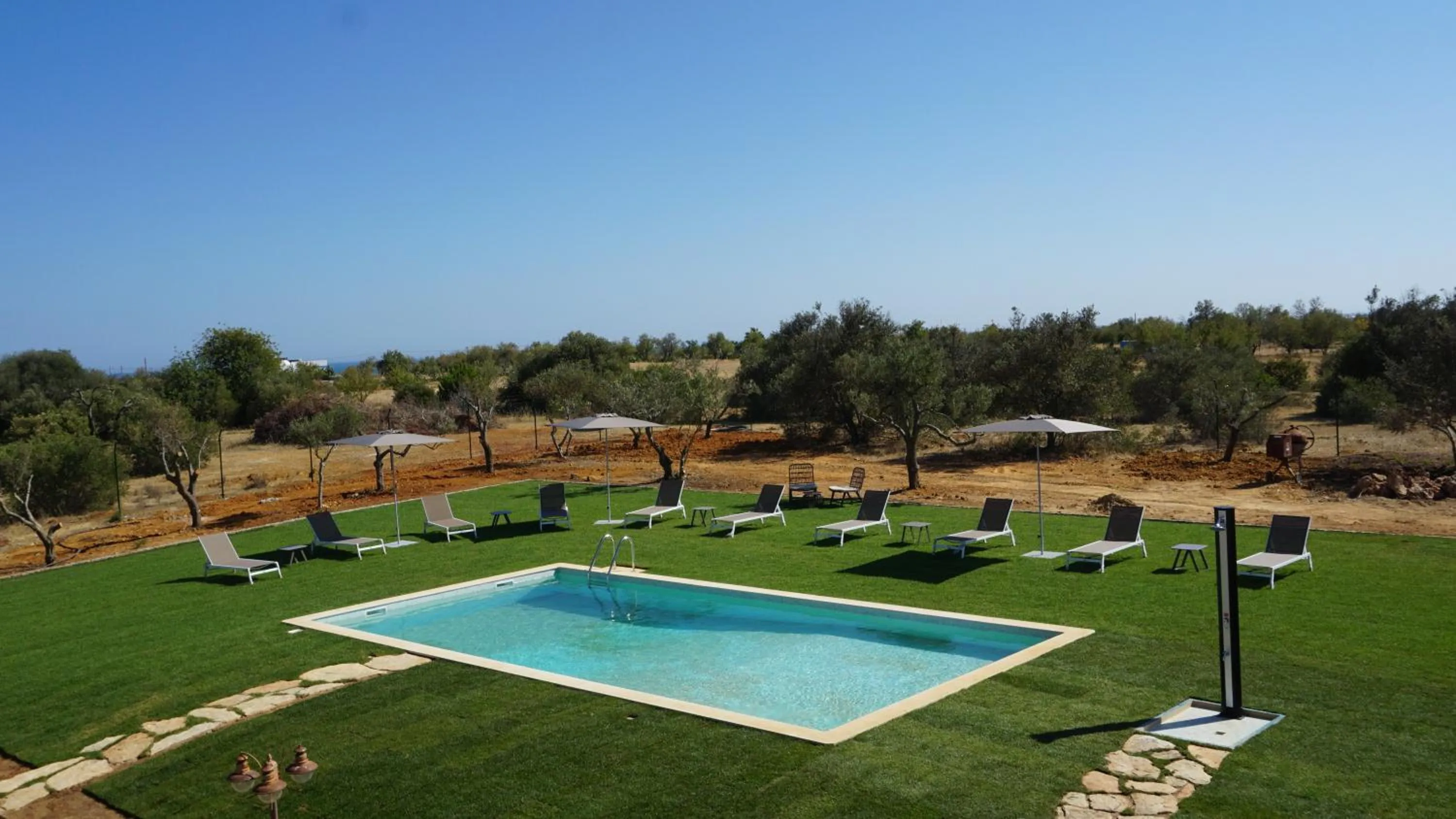 Pool view in Vila Fuzeta Bed & Breakfast